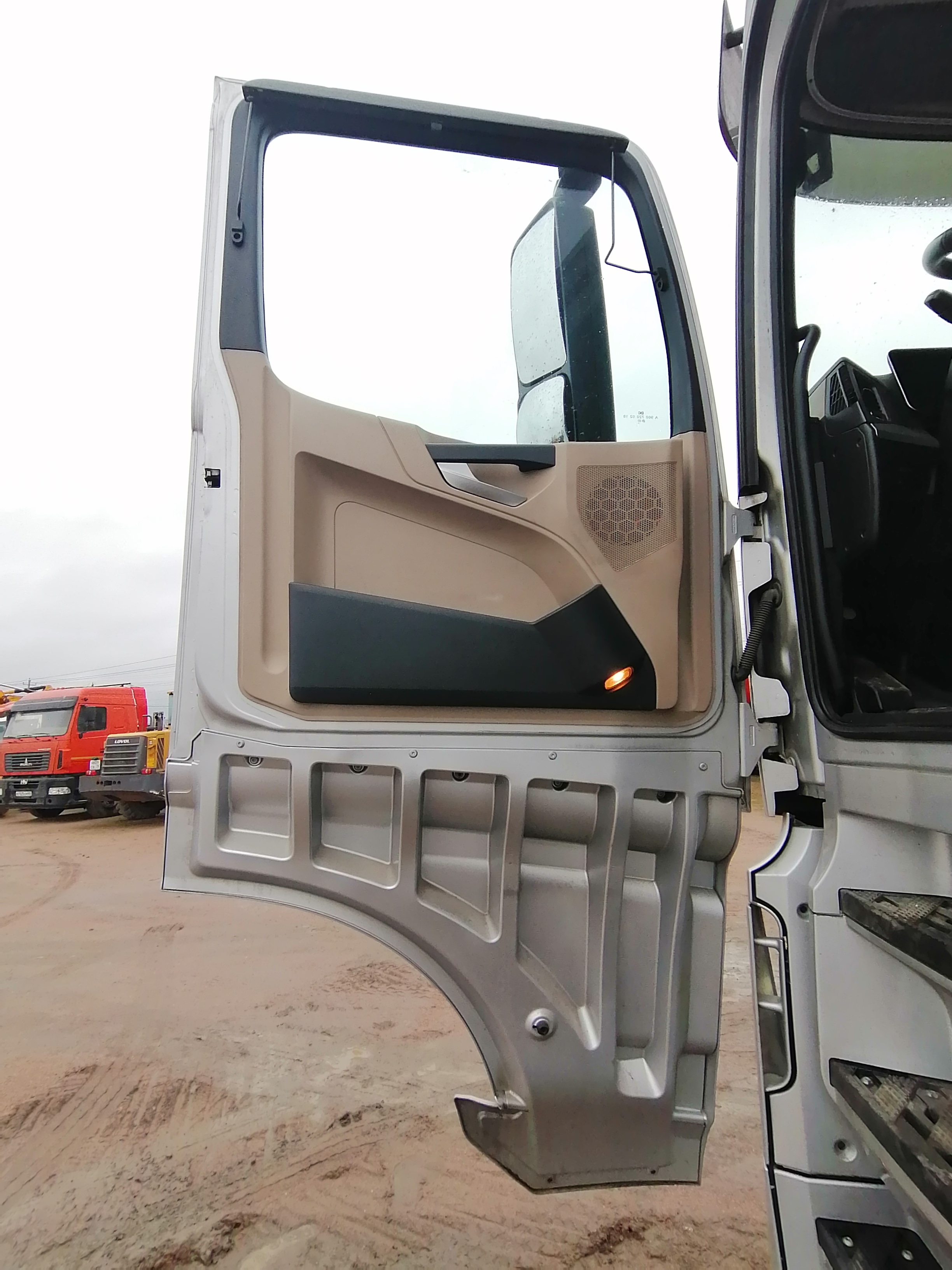 Mercedes-Benz ACTROS 4x2 Седельный тягач 2023 г. - фото 9