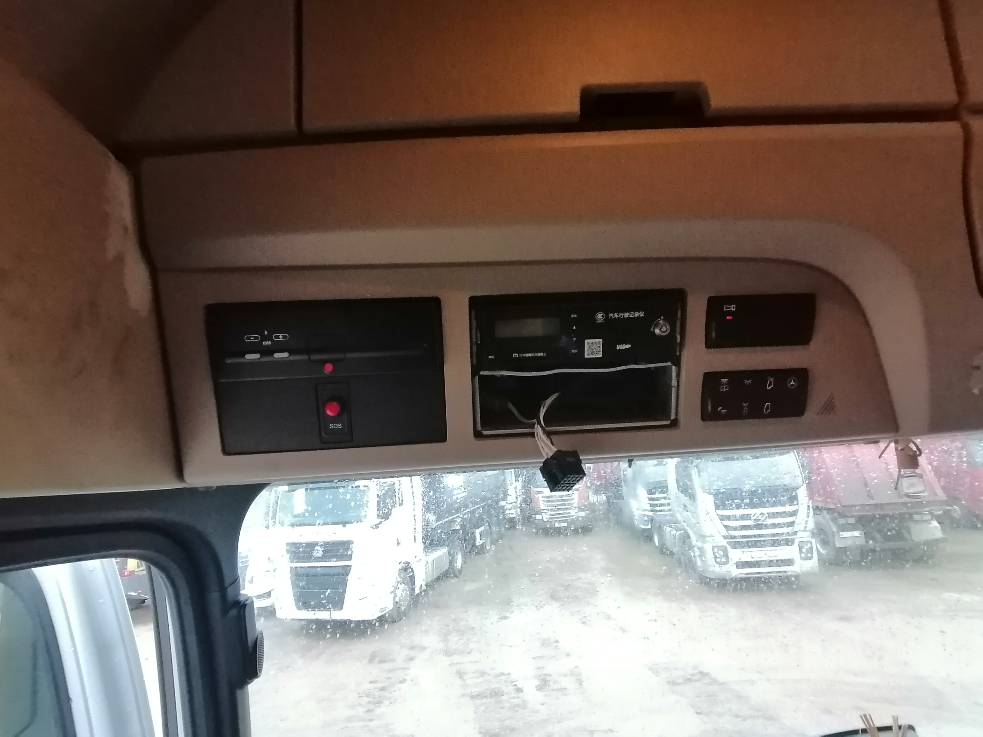 Mercedes-Benz ACTROS 4x2 Седельный тягач 2023 г. - фото 14