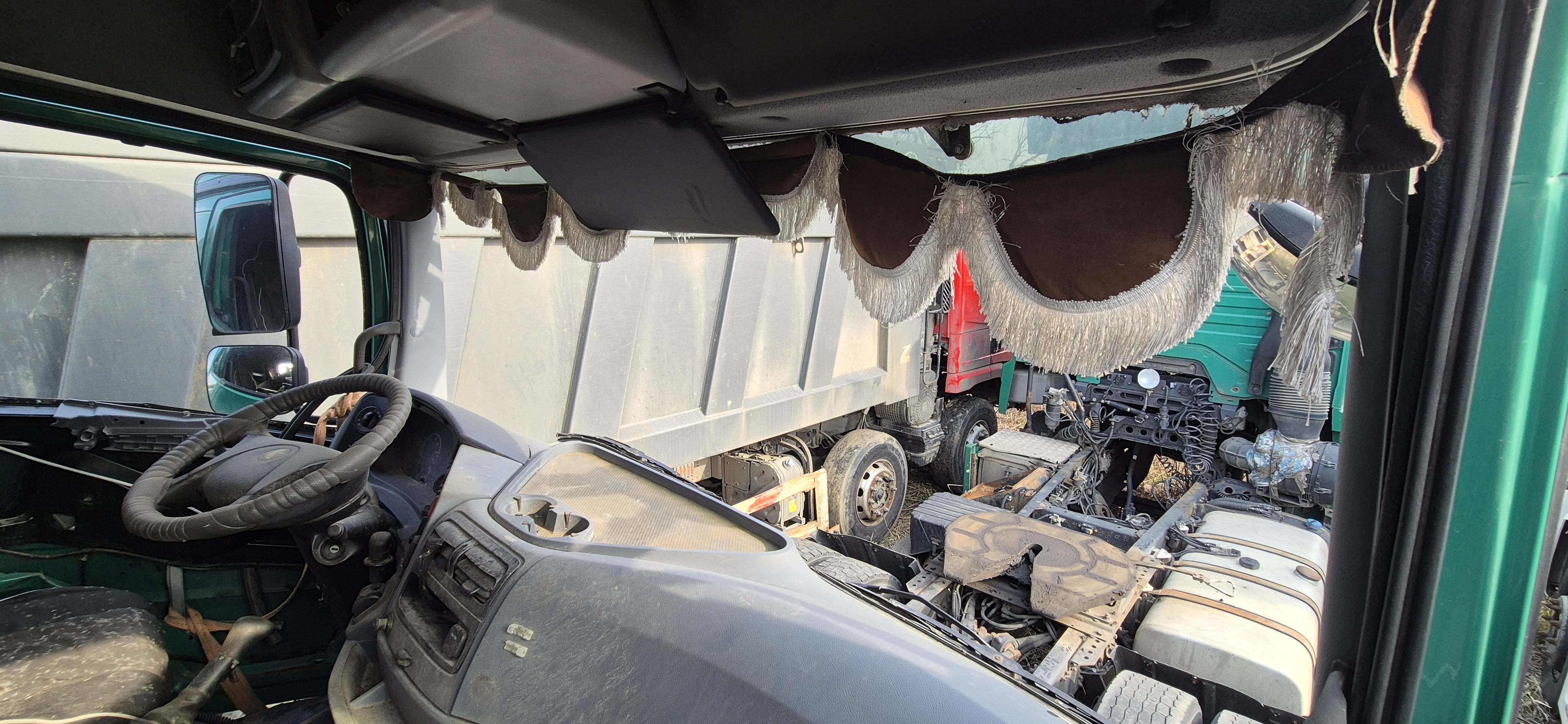 КамАЗ 5490 4x2 Седельный тягач 2017 г. - фото 11