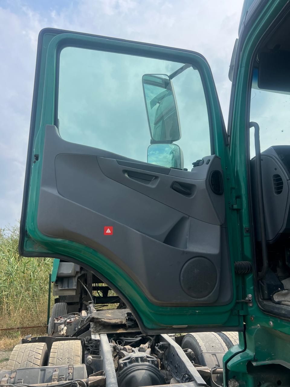 КамАЗ 5490 4x2 Седельный тягач 2017 г. - фото 8