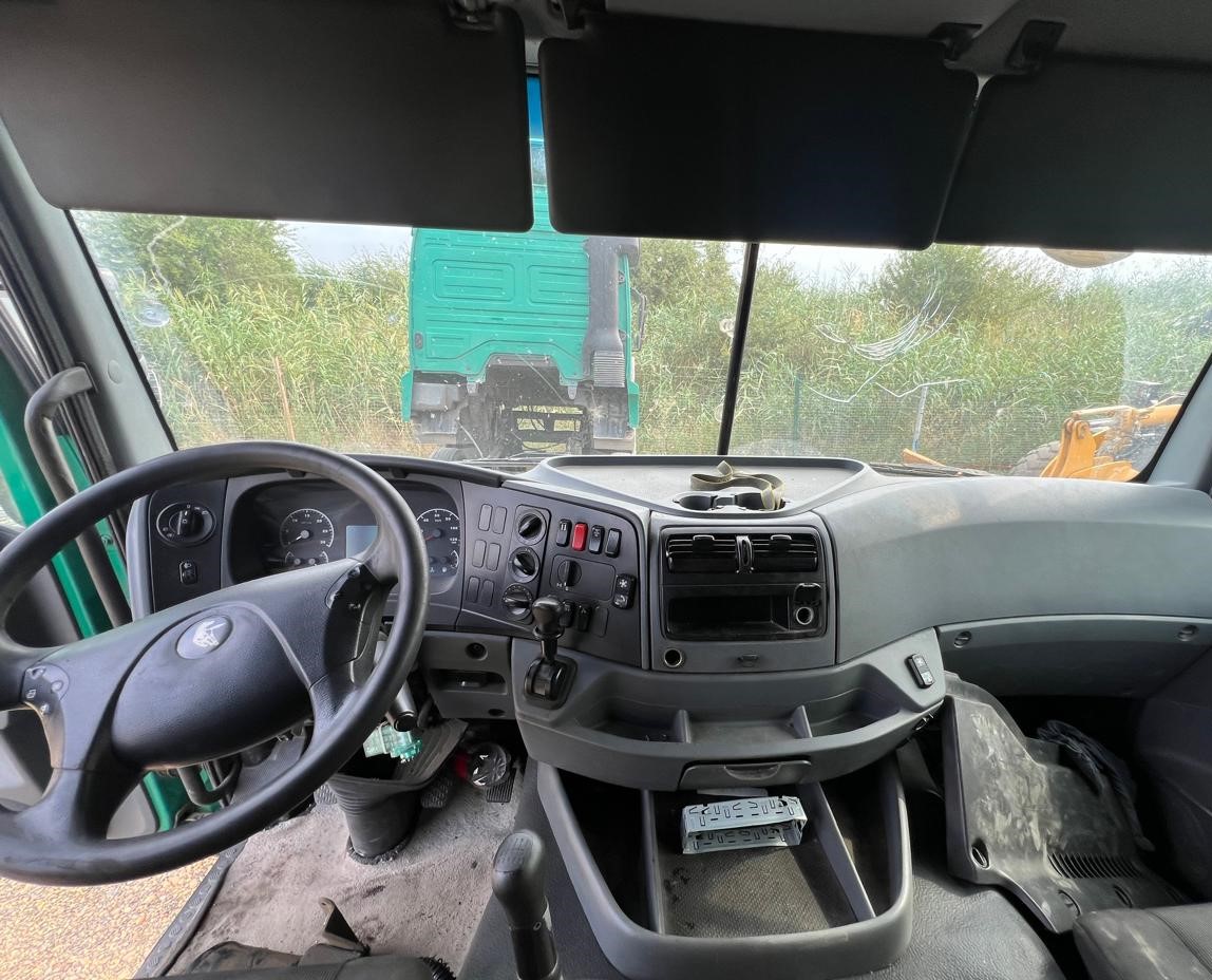 КамАЗ 5490 4x2 Седельный тягач 2017 г. - фото 9