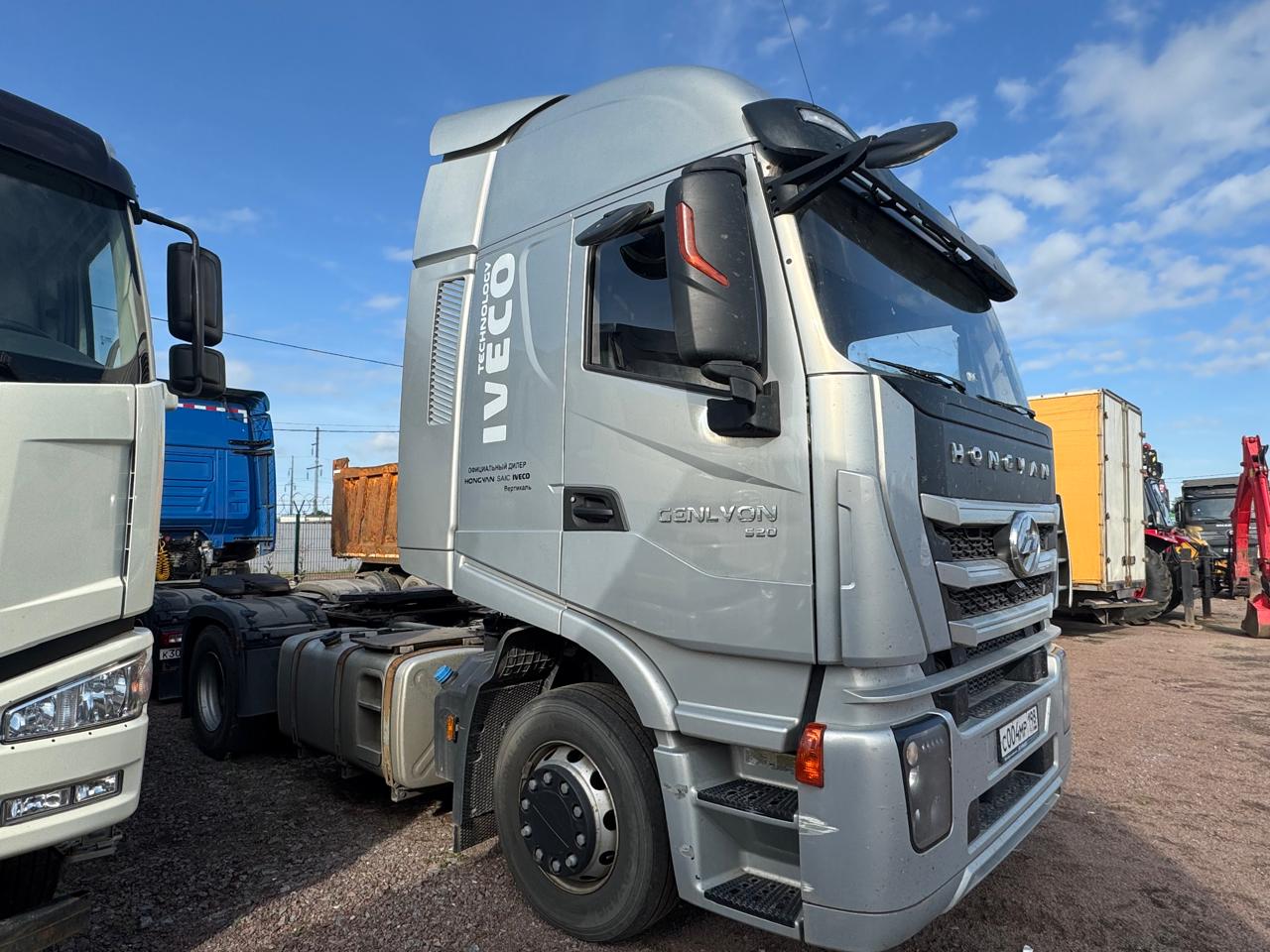 HONGYAN CQ* 4x2 Седельный тягач 2023 г. - фото 2