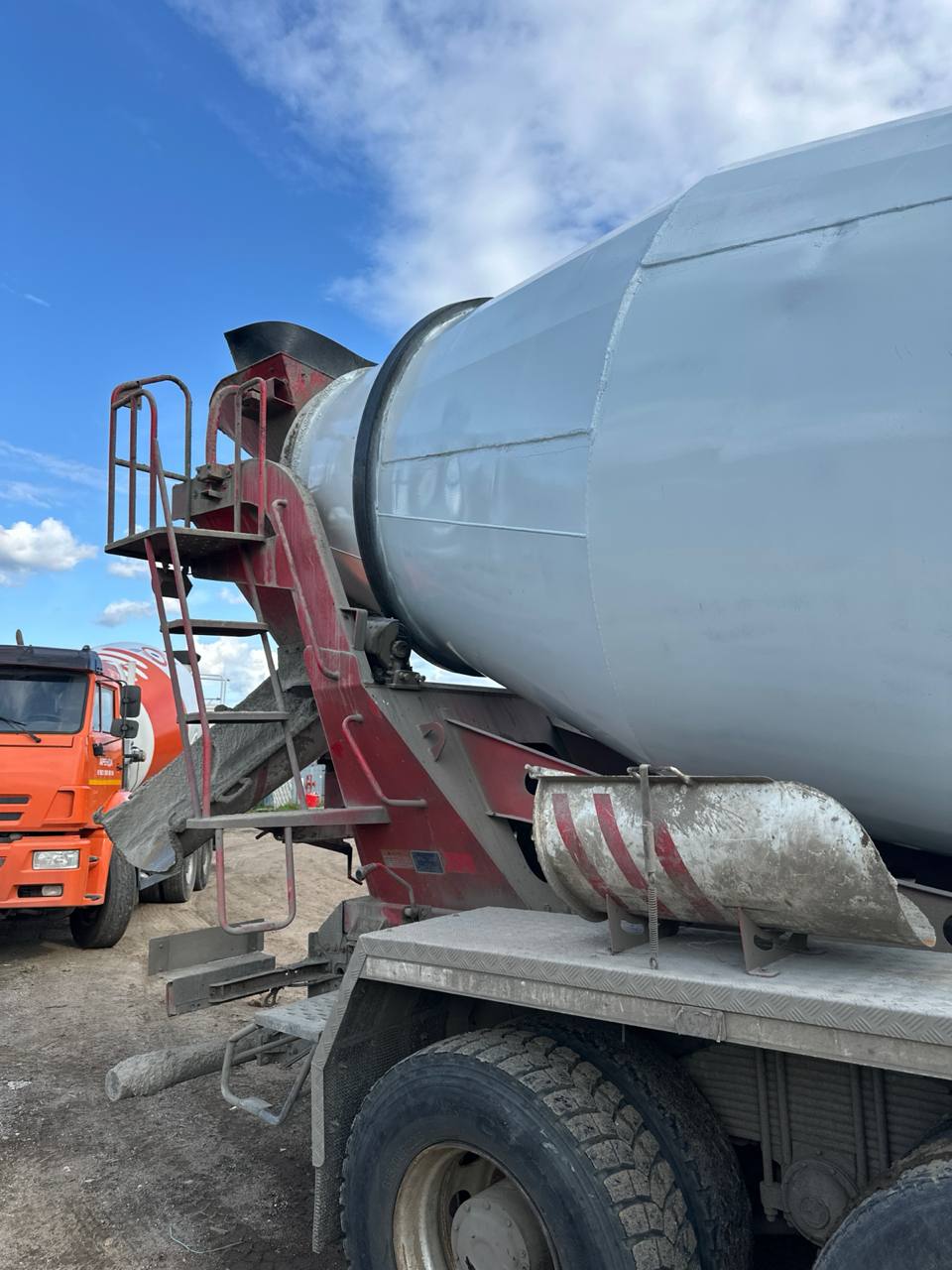 Shacman (Shaanxi) SX* 8x4 Автобетоносмеситель 2024 г. - фото 4