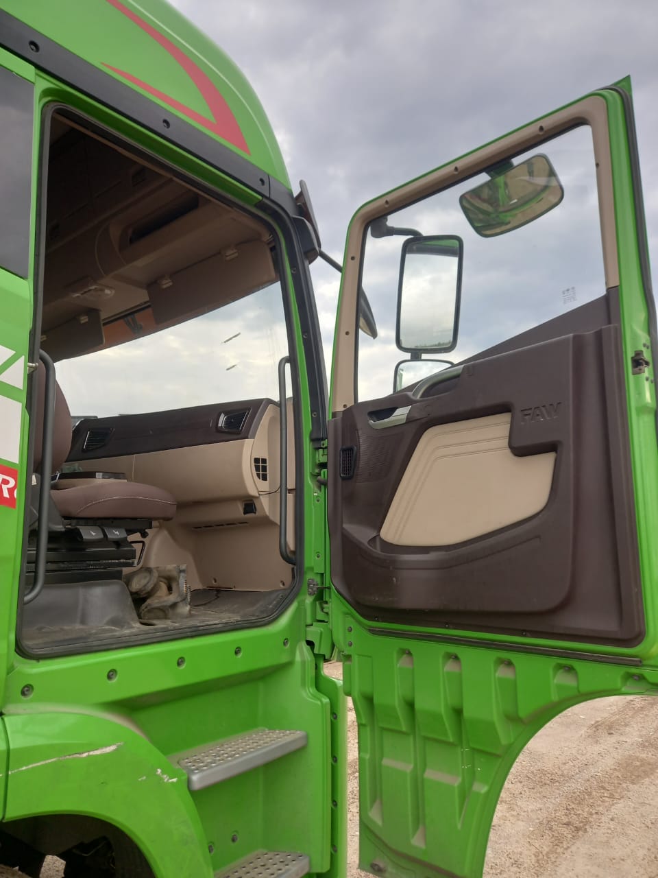FAW JH6 6x4 Седельный тягач 2023 г. - фото 6