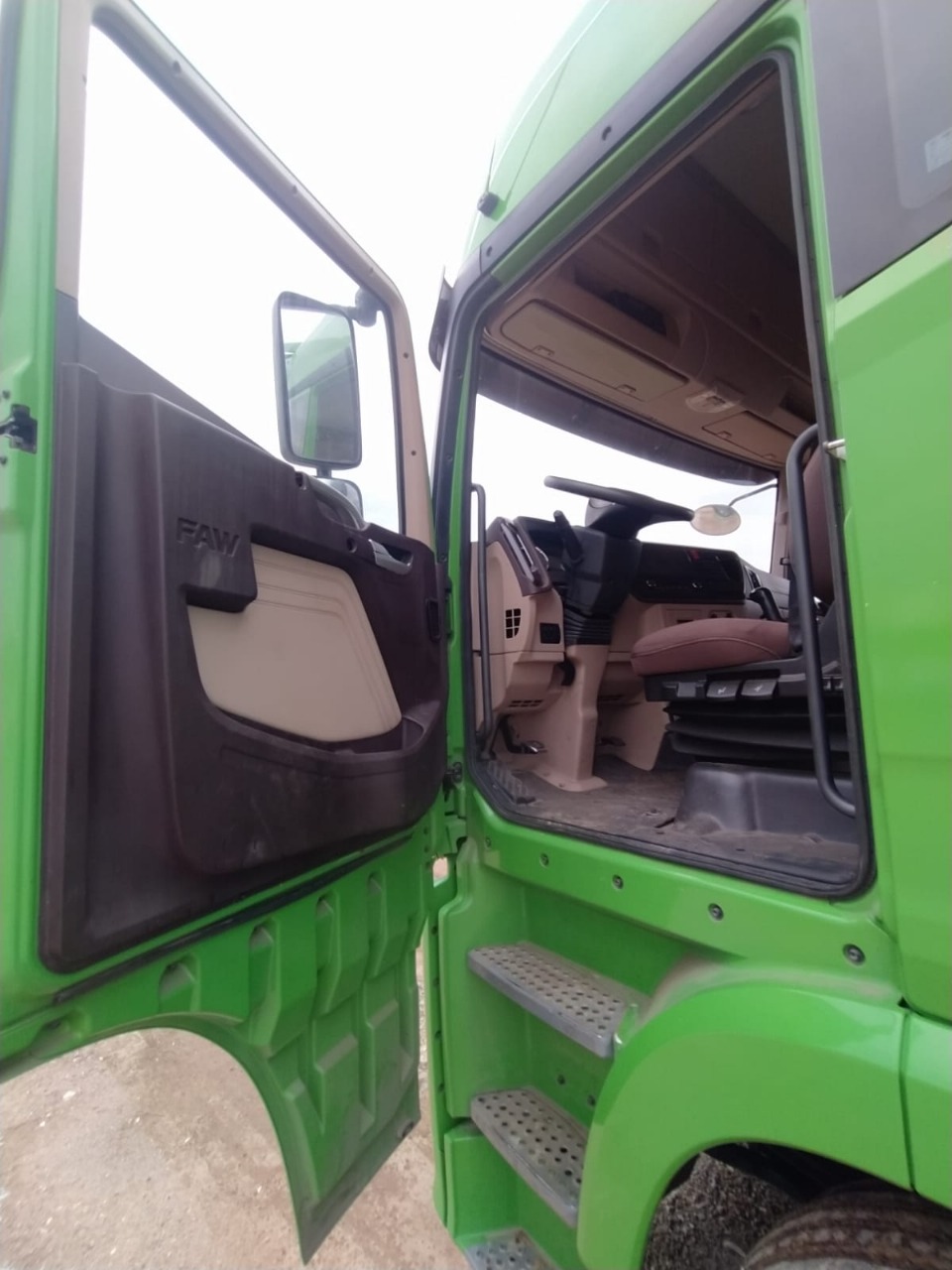 FAW JH6 6x4 Седельный тягач 2023 г. - фото 5