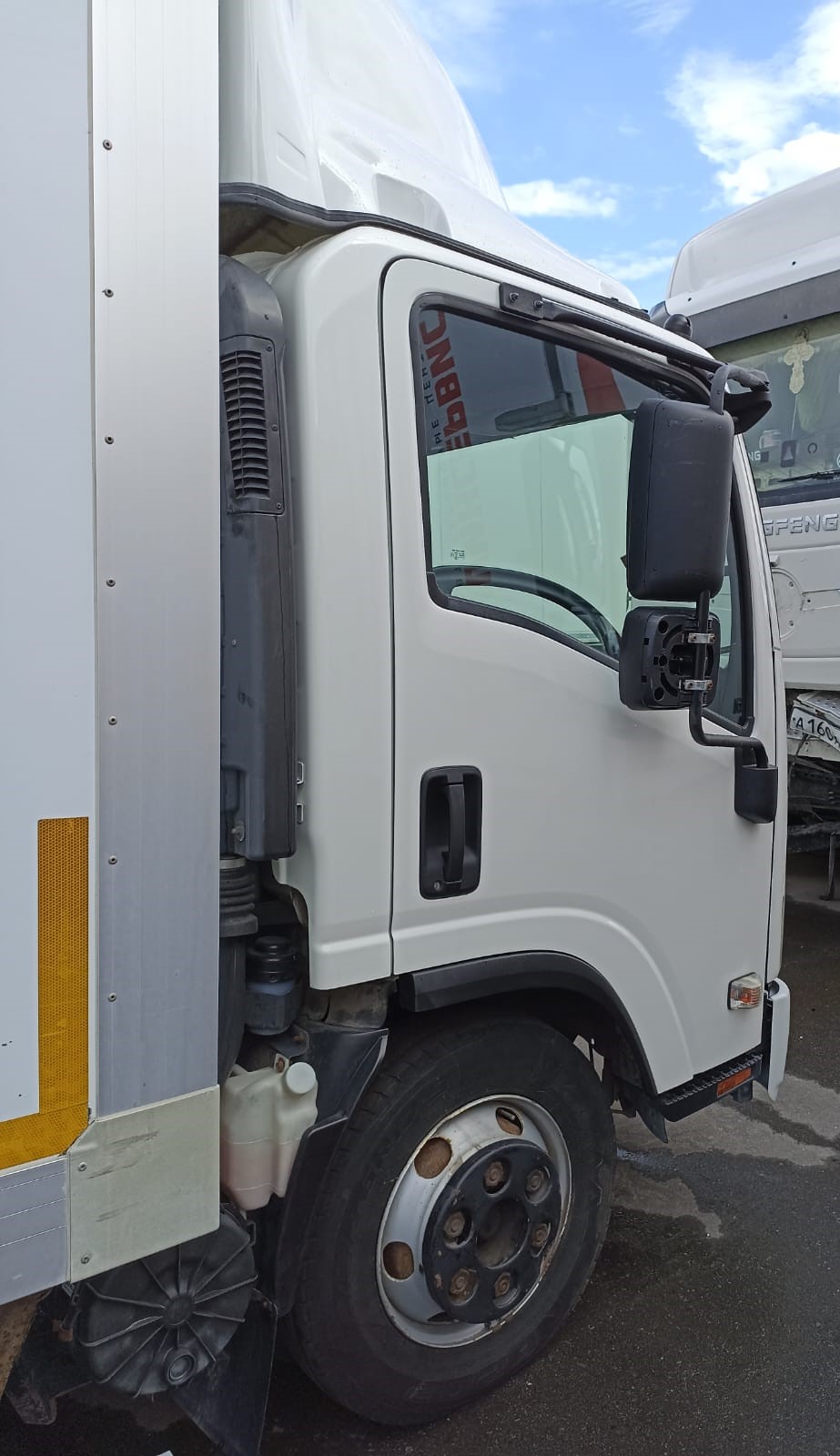 РусТрак 4389U* на шасси Isuzu ELF 9.5 (NQR) Изотермический/рефрижератор 2019 г. - фото 5