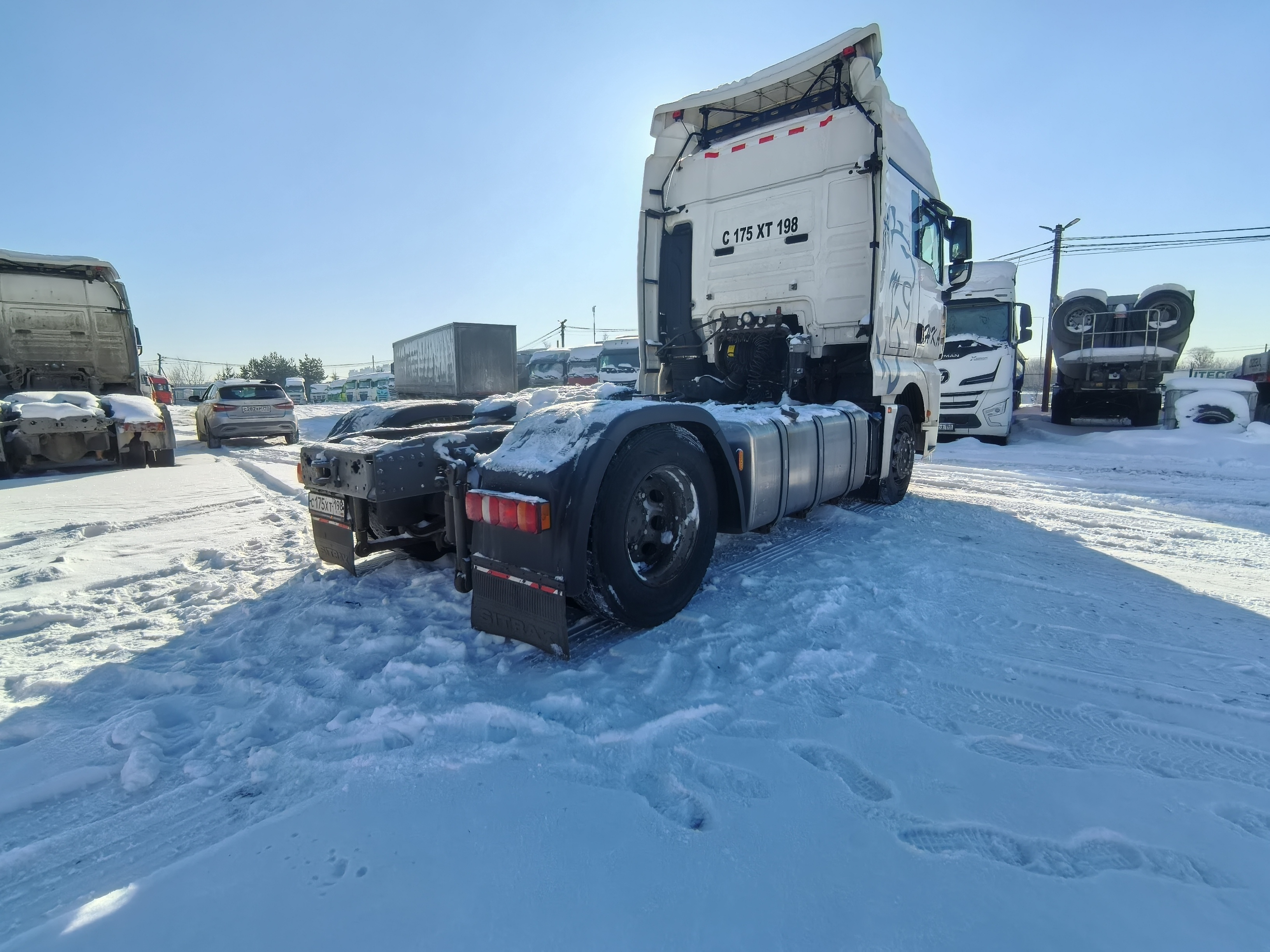 SITRAK C7H 4x2 Седельный тягач 2023 г. - фото 8