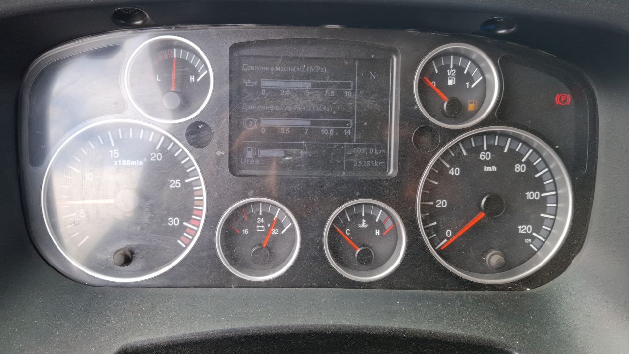 Howo T5G 4x2 Бортовой с КМУ 2023 г. - фото 18