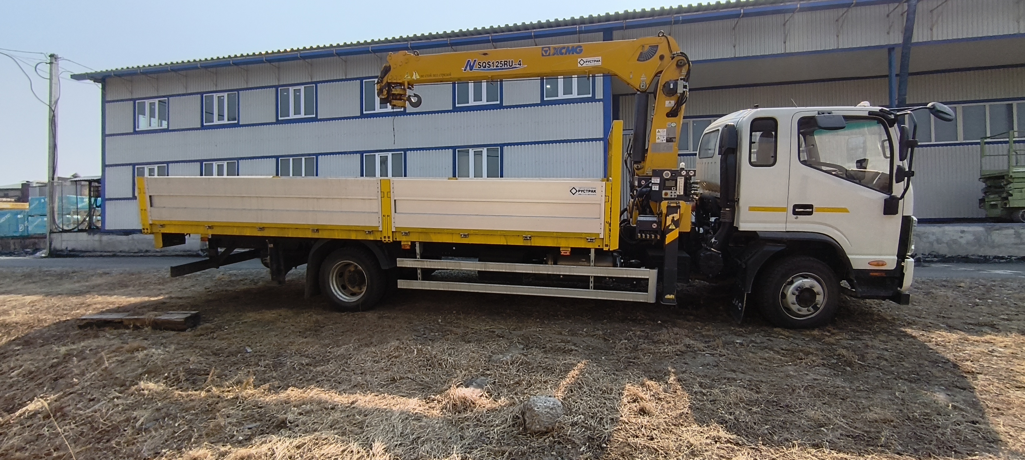 JAC N120 Бортовой с КМУ 2024 г. - фото 5