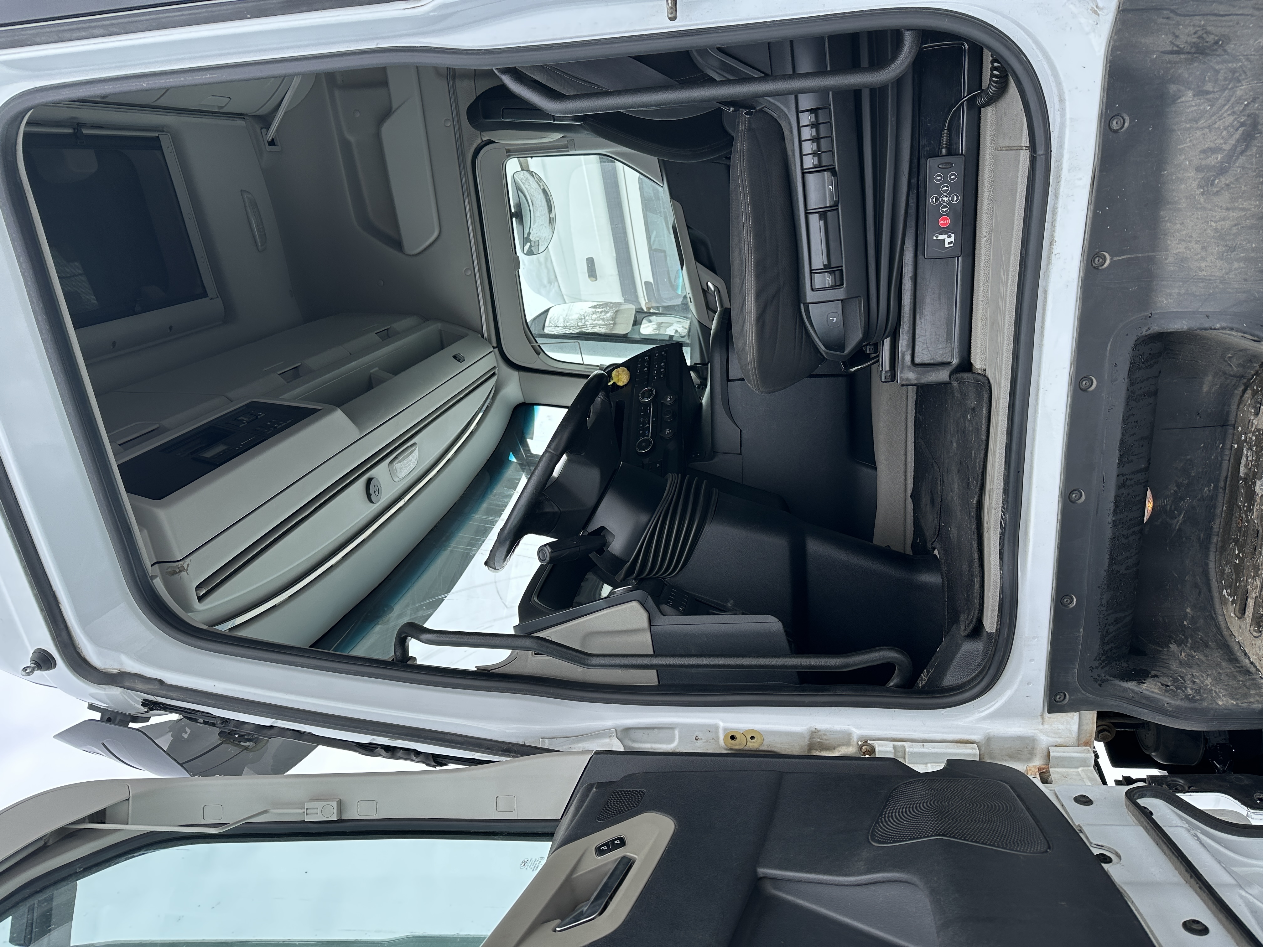 Ford F-Max 4x2 Седельный тягач 2019 г. - фото 6