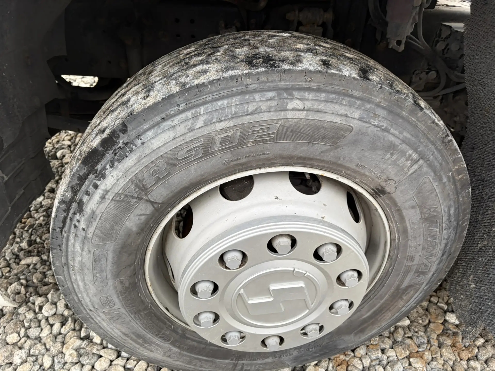 Shacman (Shaanxi) SX* 4x2 Седельный тягач 2022 г. - фото 11