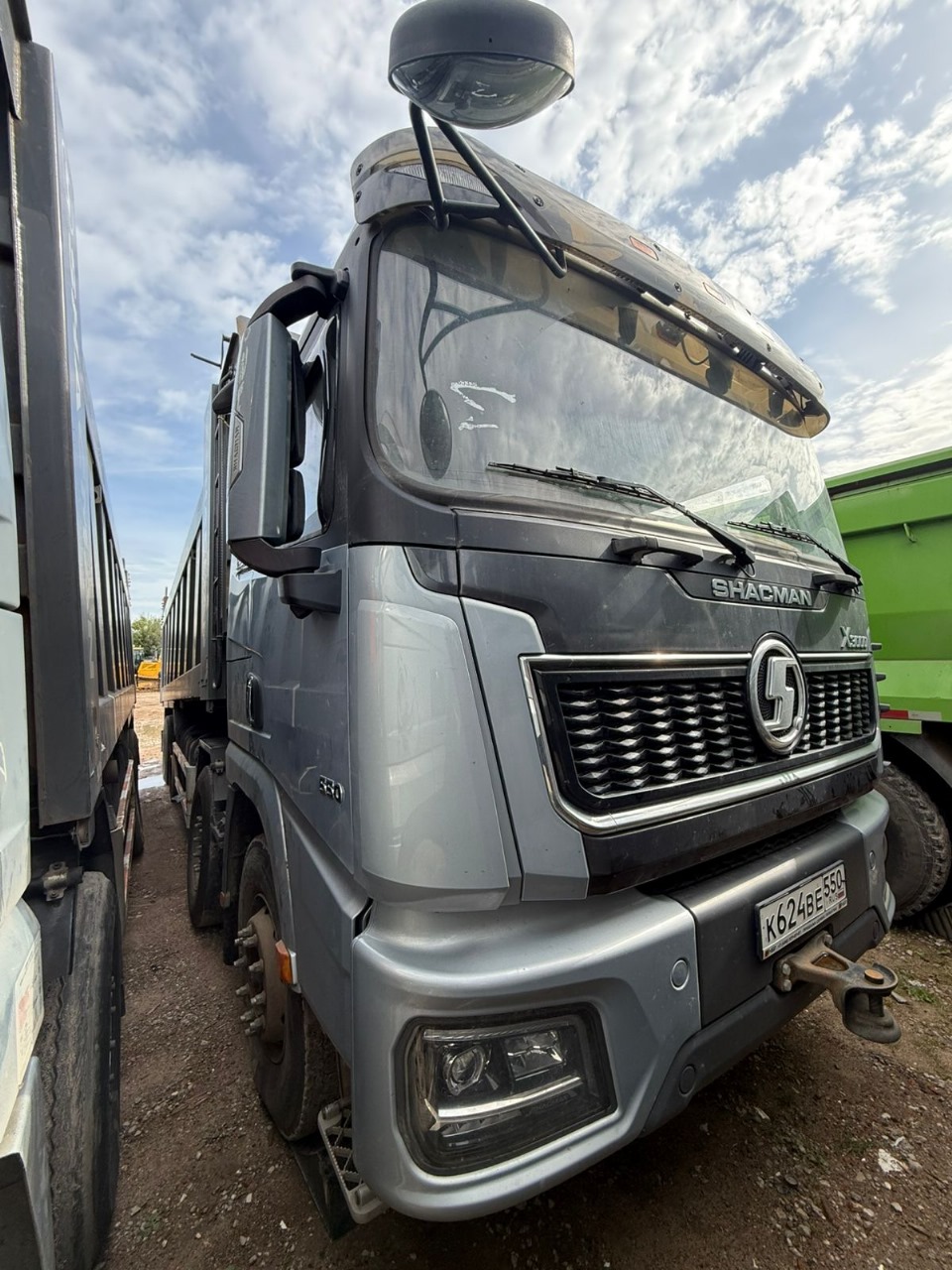 Shacman (Shaanxi) SX* 8x4 Самосвал 2024 г.