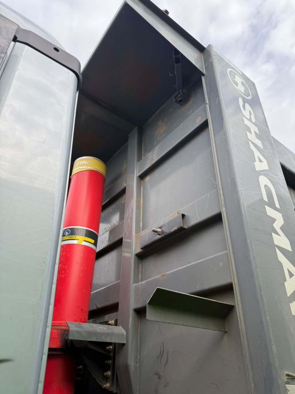 Shacman (Shaanxi) SX* 8x4 Самосвал 2024 г. - фото 15