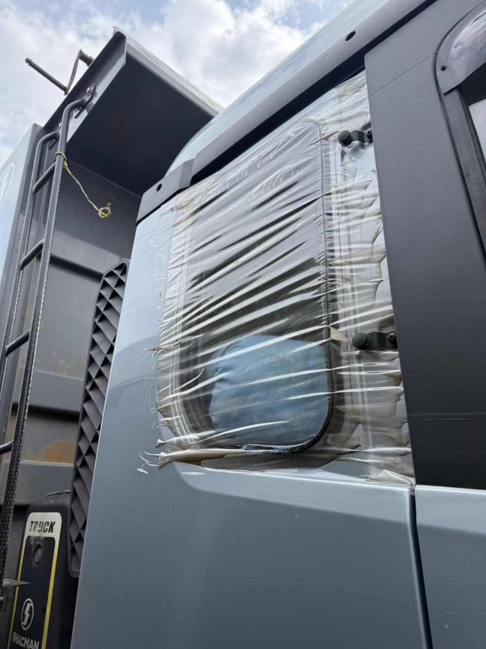 Shacman (Shaanxi) SX* 8x4 Самосвал 2024 г. - фото 17