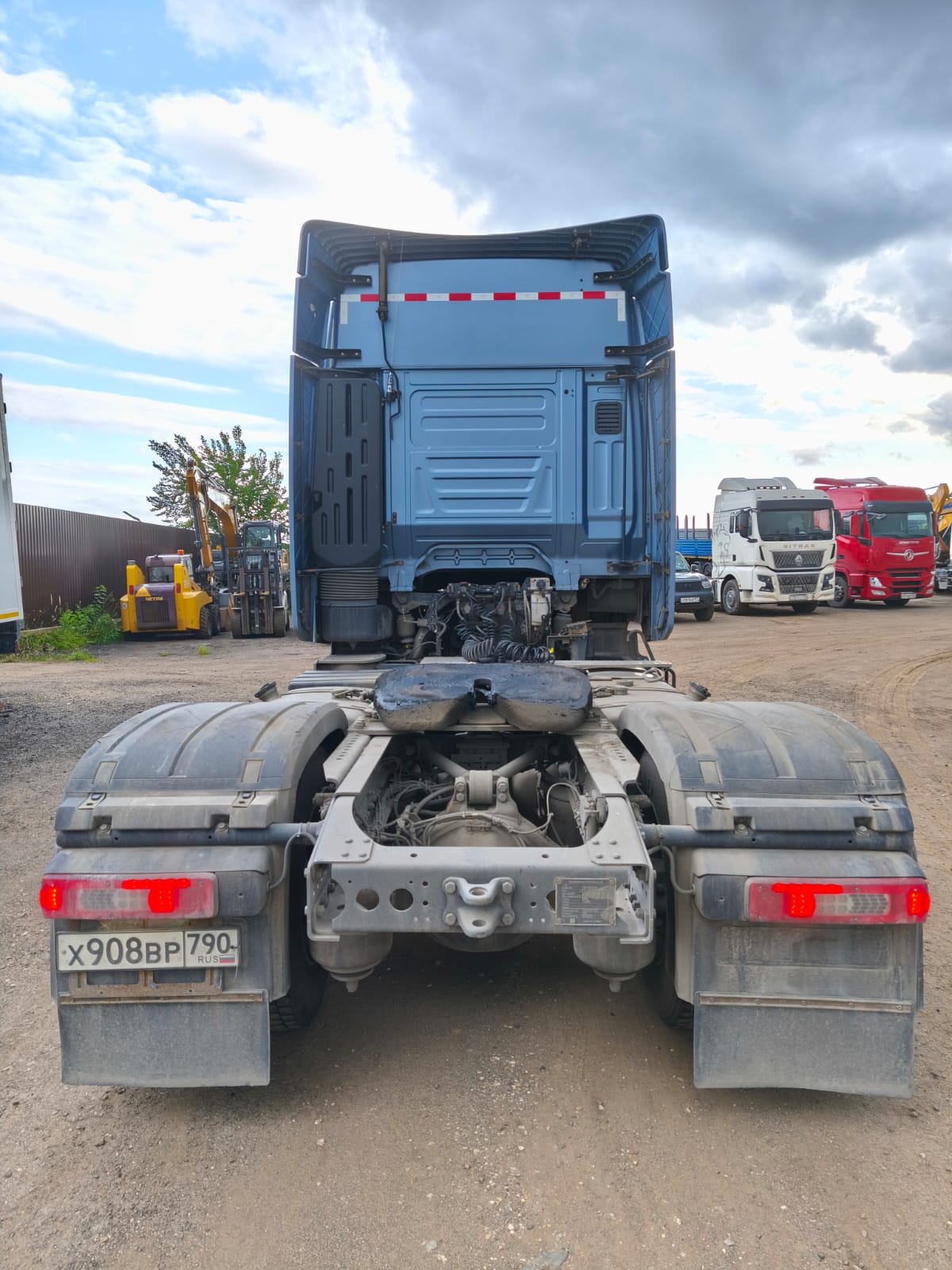 HONGYAN 908 4x2 Седельный тягач 2023 г. - фото 4