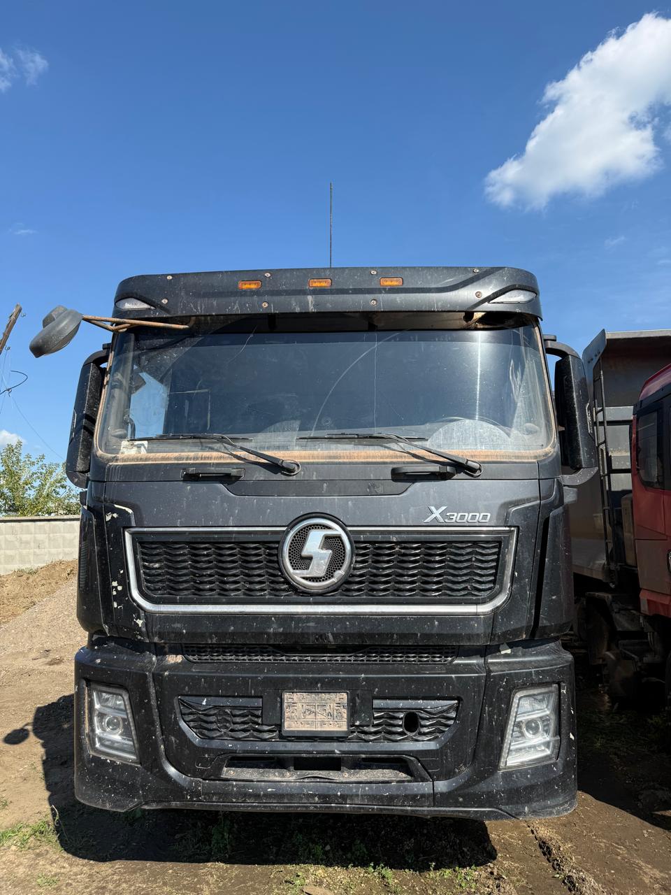 Shacman (Shaanxi) SX* 8x4 Самосвал 2023 г.