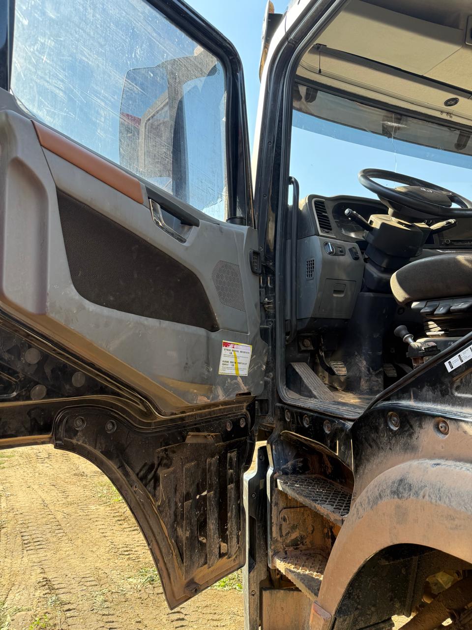 Shacman (Shaanxi) SX* 8x4 Самосвал 2023 г. - фото 7