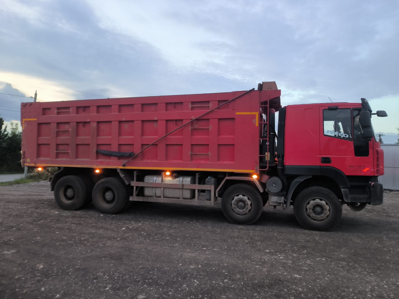 HONGYAN 908 8x4 Самосвал 2022 г. - фото 5