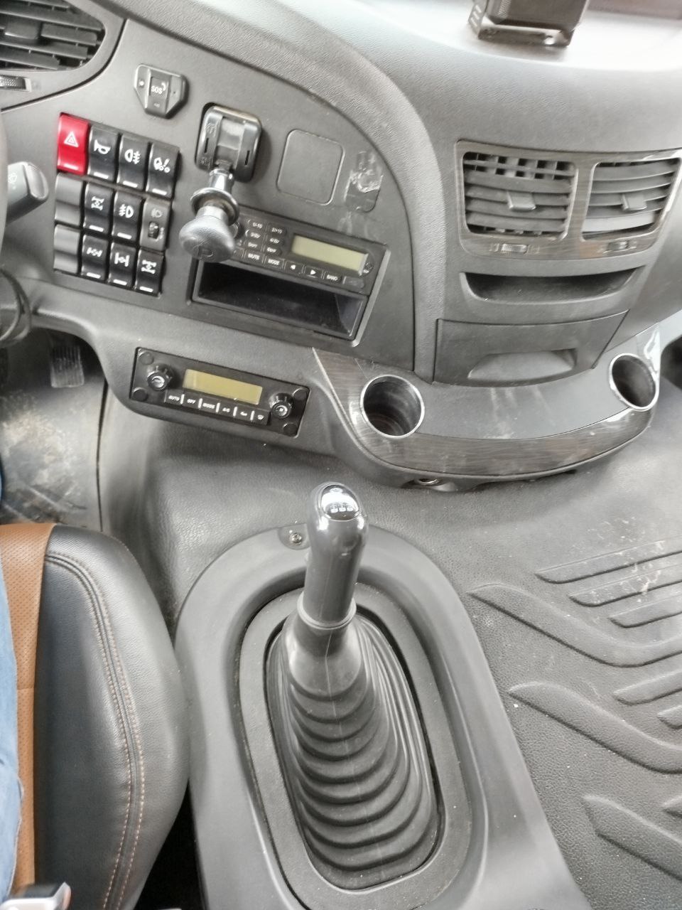 FAW J6 6x6 Самосвал 2023 г. - фото 9