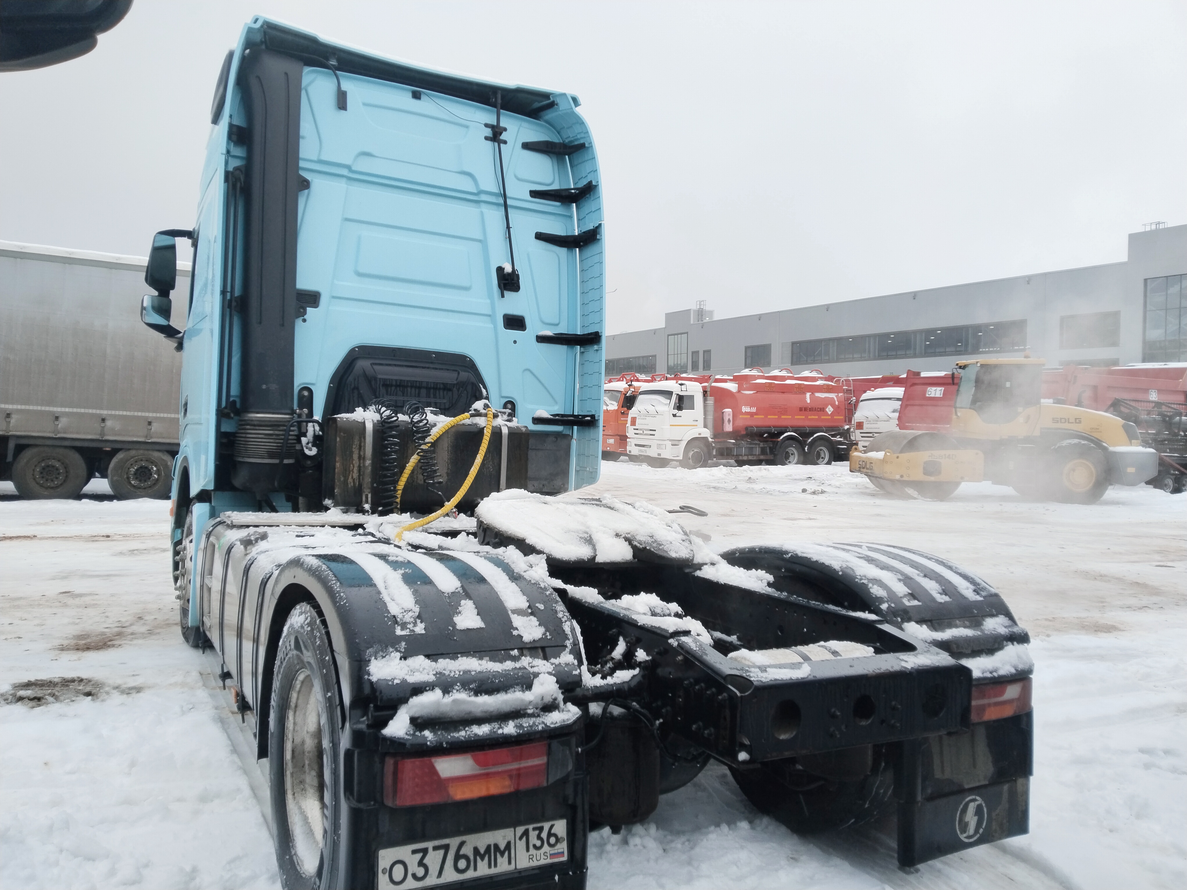 Shacman (Shaanxi) SX* 4x2 Седельный тягач 2023 г. - фото 7