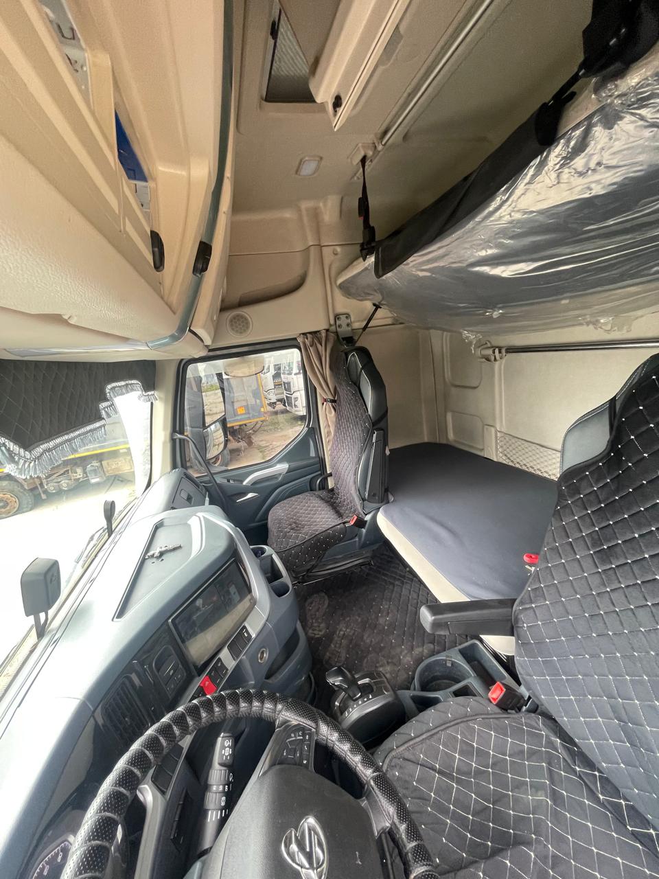 CHENGLONG H7 4x2 Седельный тягач 2024 г. - фото 5