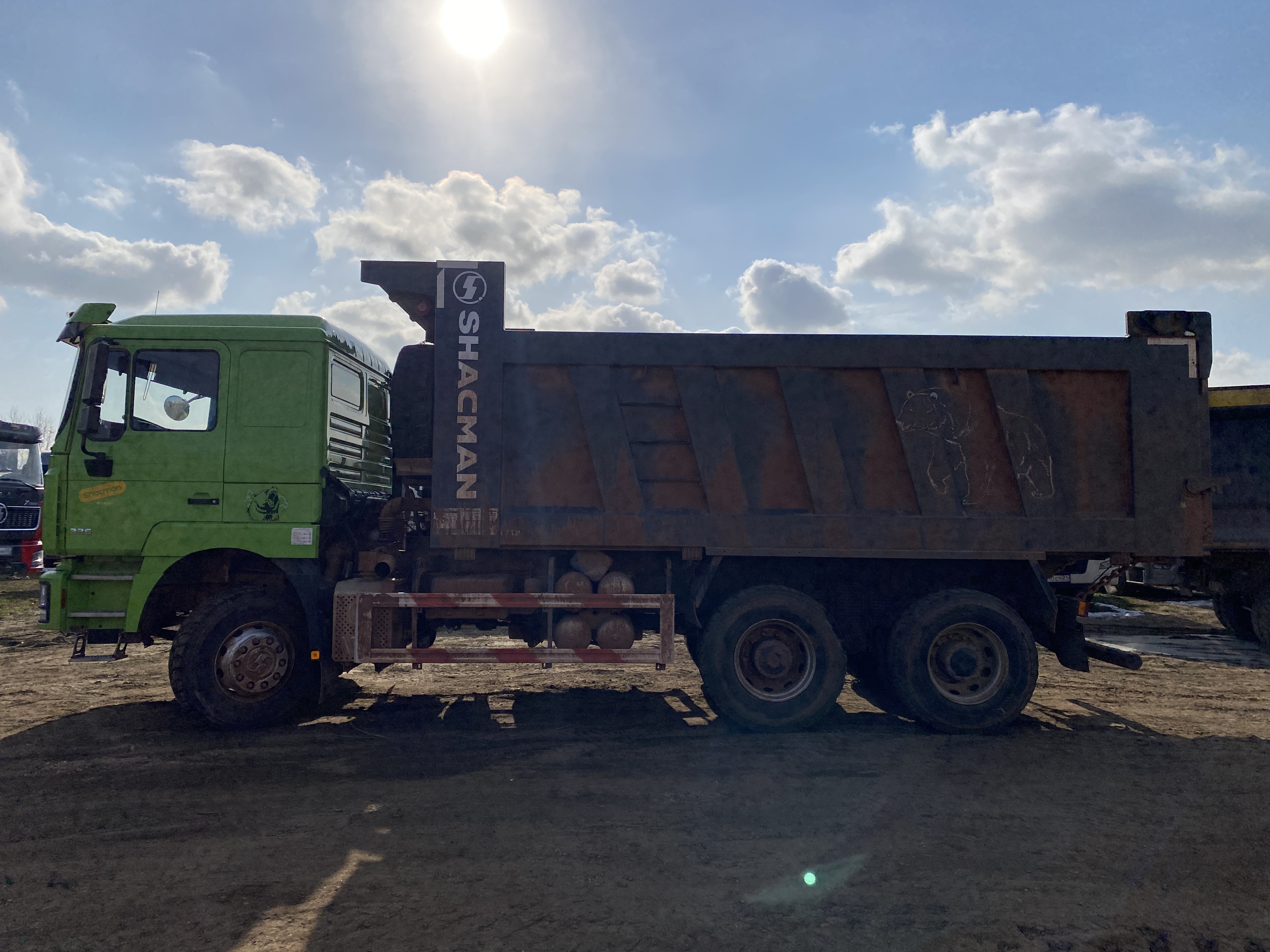 Shacman (Shaanxi) SX* 6x4 Седельный тягач 2023 г. - фото 5