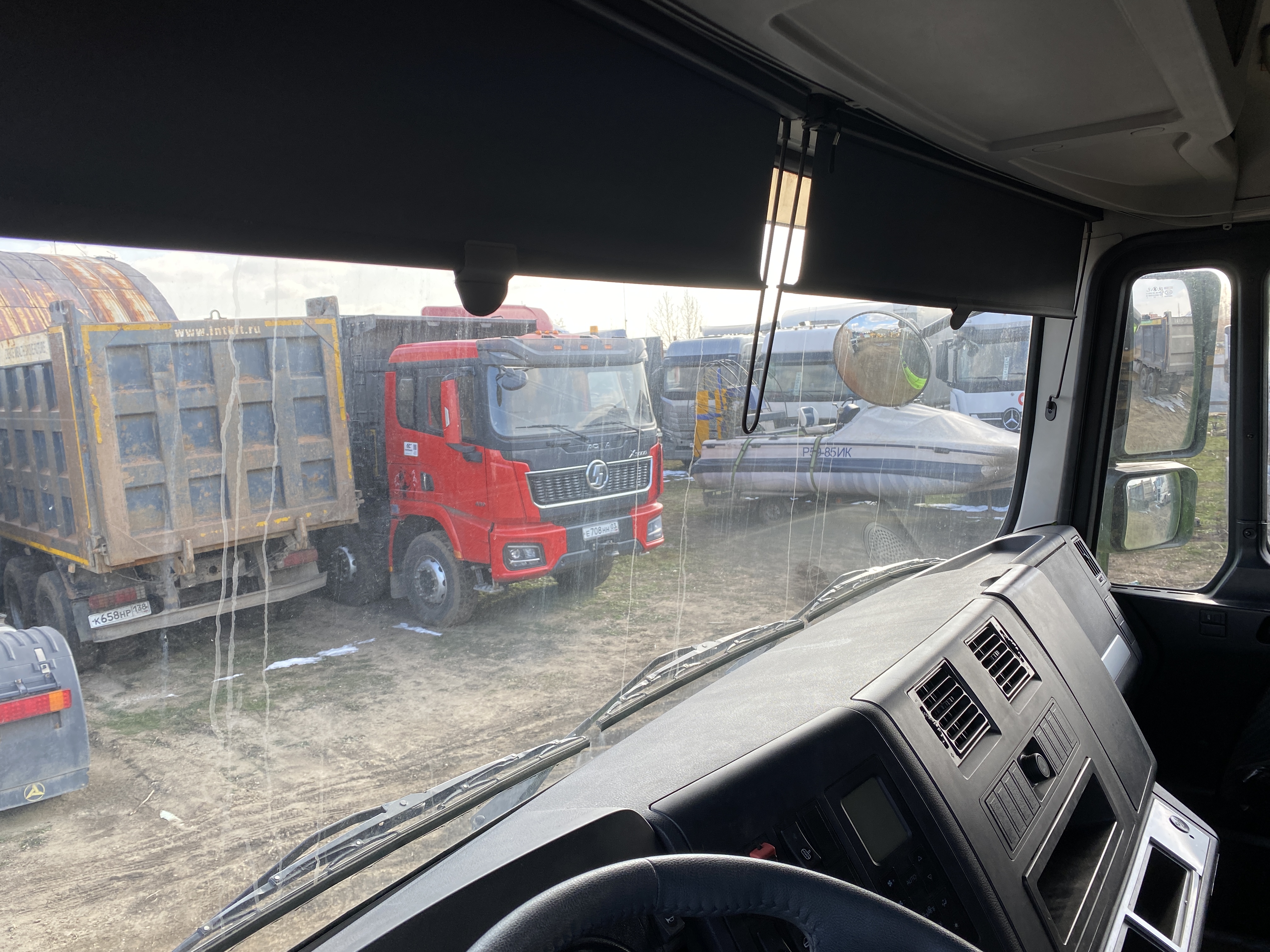 Shacman (Shaanxi) SX* 6x4 Седельный тягач 2023 г. - фото 14