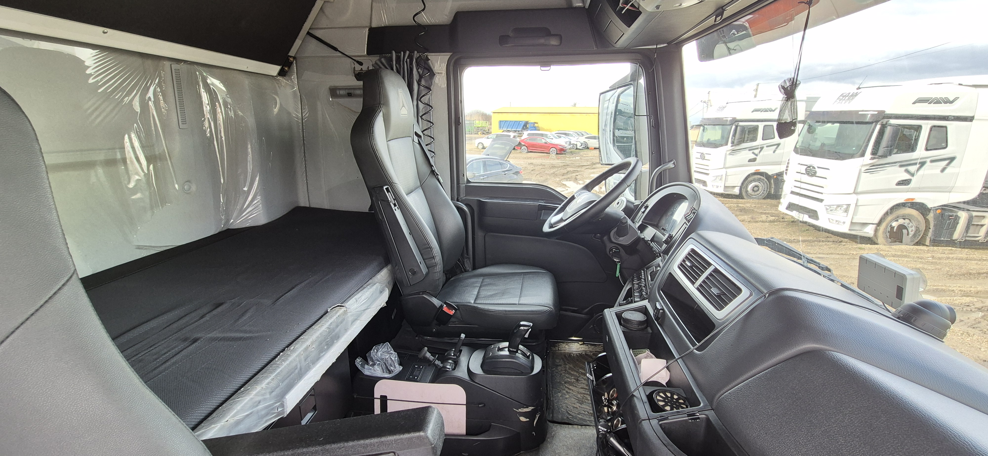 SITRAK C7H 4x2 Седельный тягач 2023 г. - фото 16