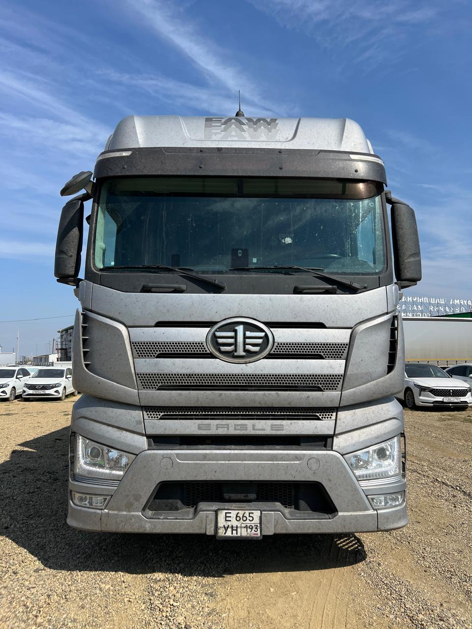 FAW J7 4x2 Седельный тягач 2023 г.