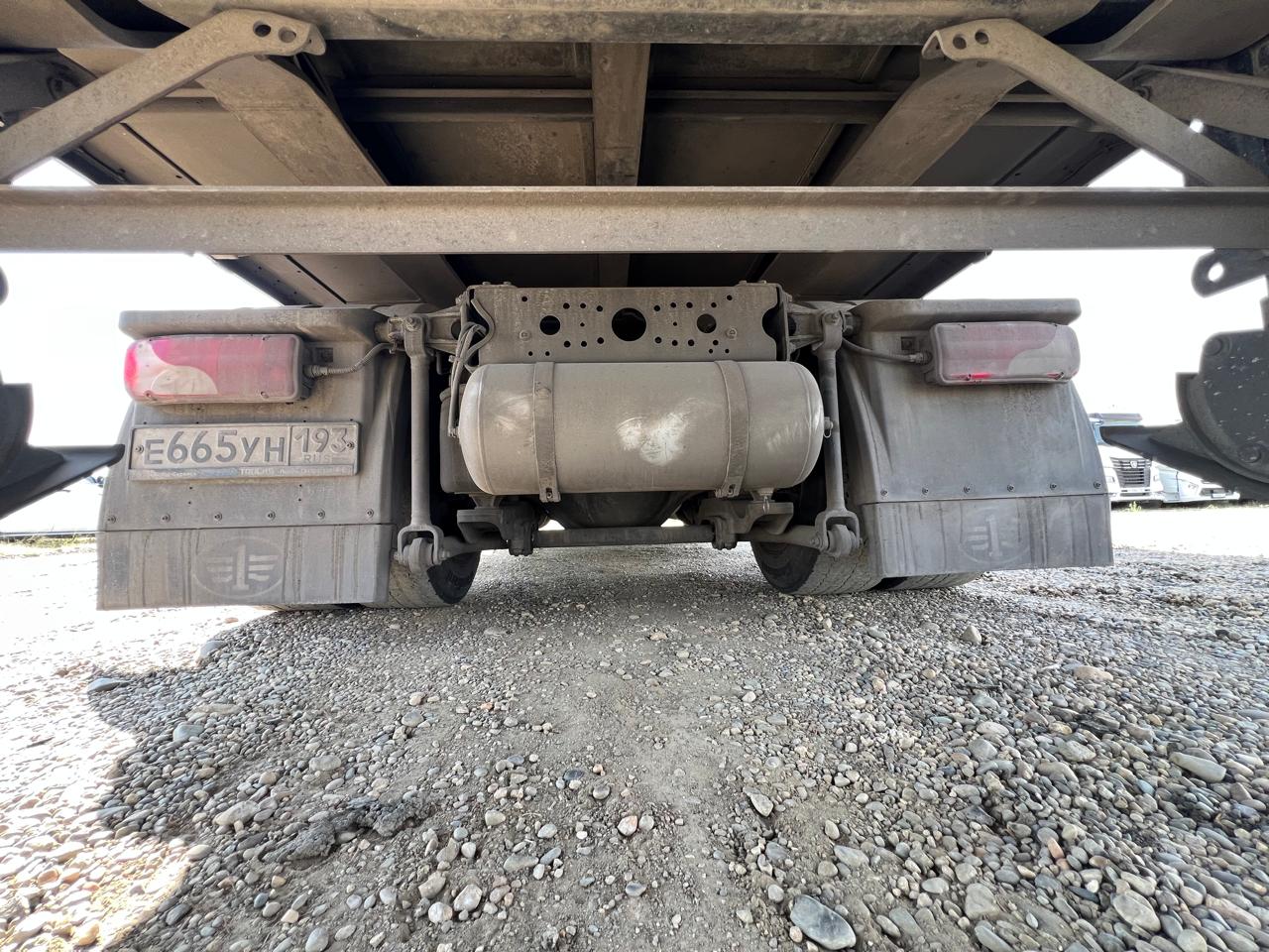 FAW J7 4x2 Седельный тягач 2023 г. - фото 8