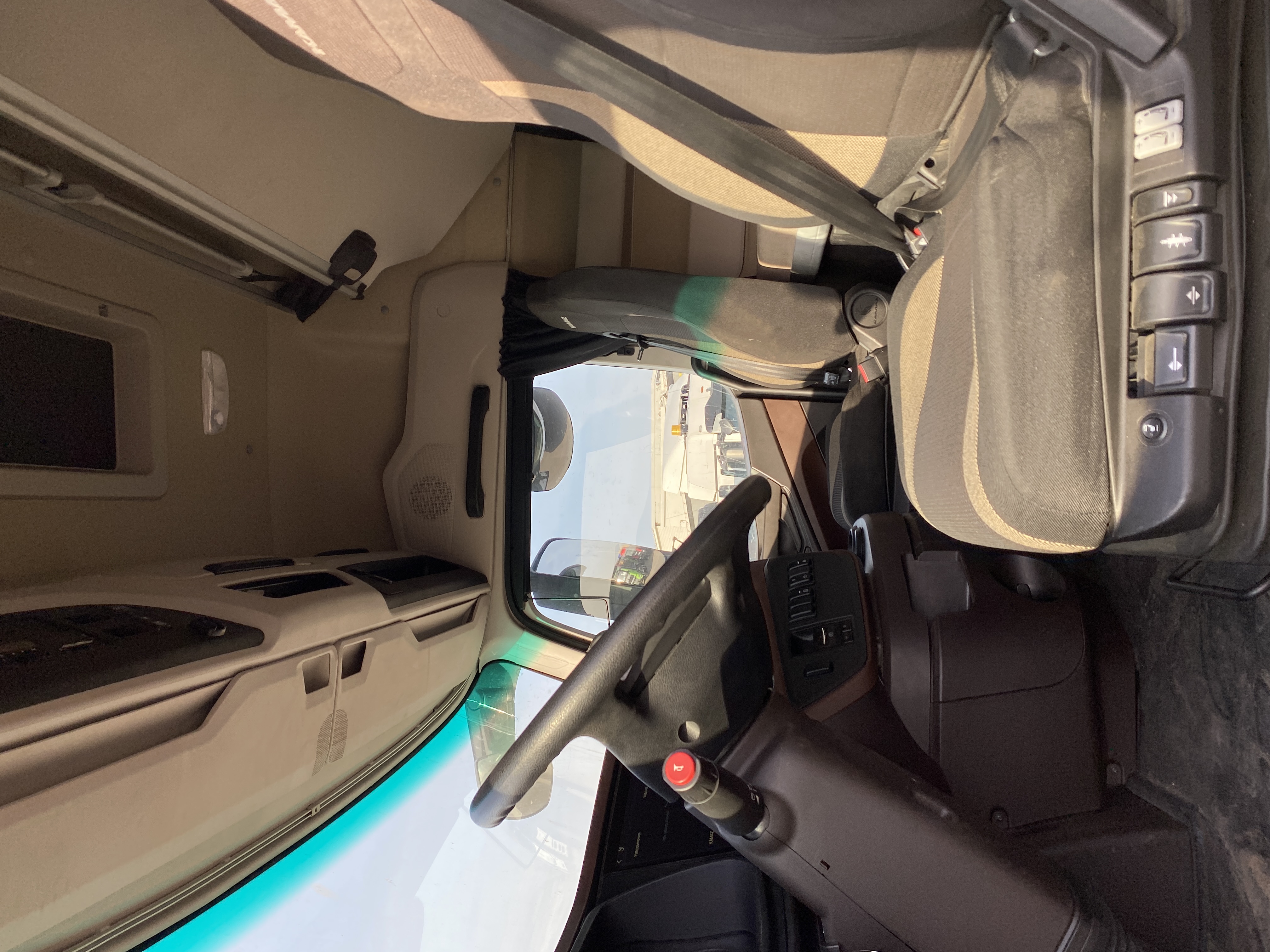 КамАЗ 54901 4x2 Седельный тягач 2023 г. - фото 8