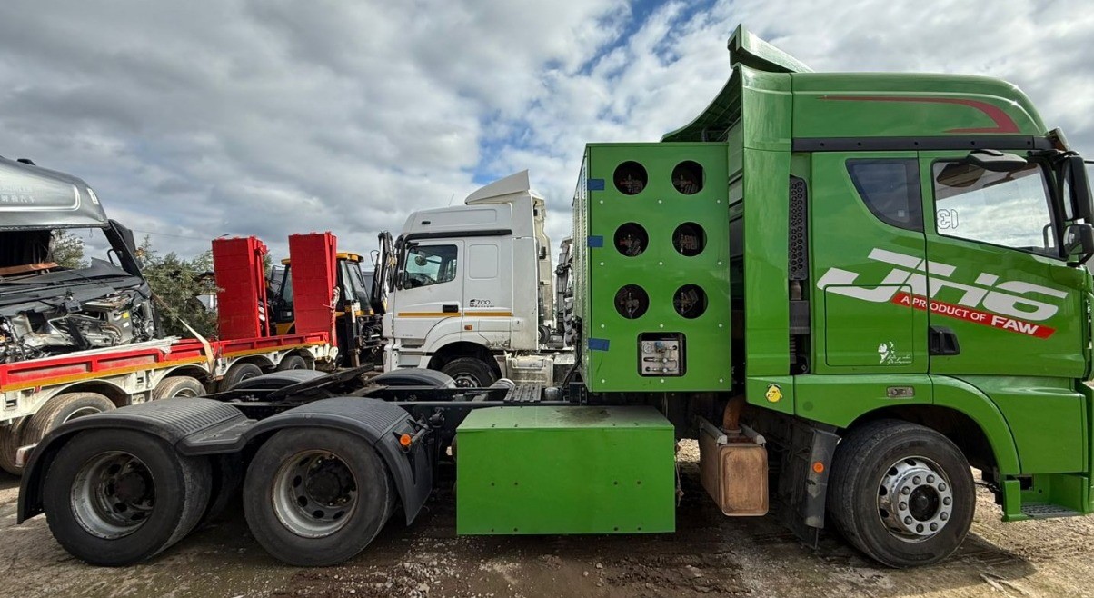 FAW JH6 6x4 Седельный тягач 2023 г. - фото 3