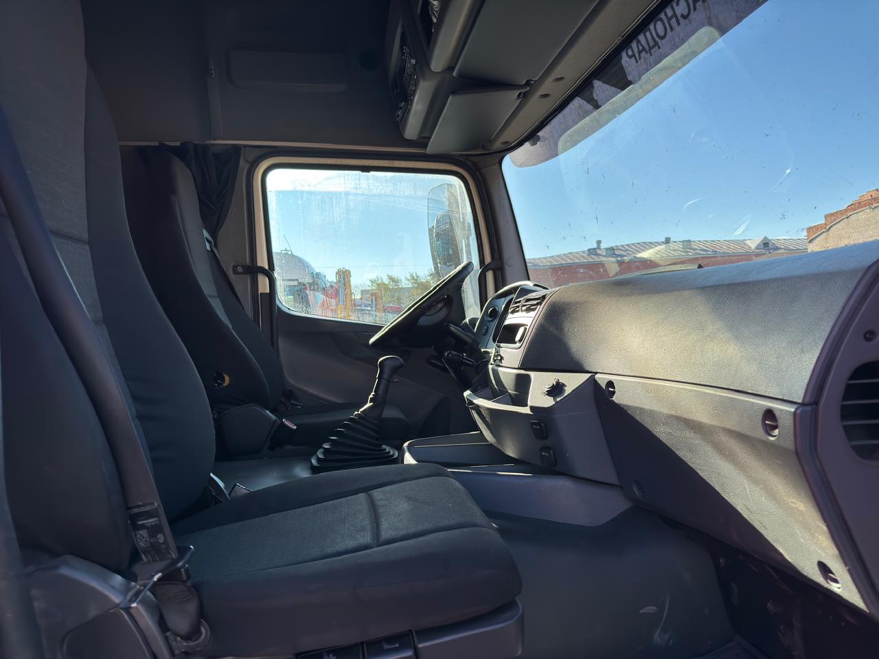 КамАЗ 5490 4x2 Седельный тягач 2018 г. - фото 8