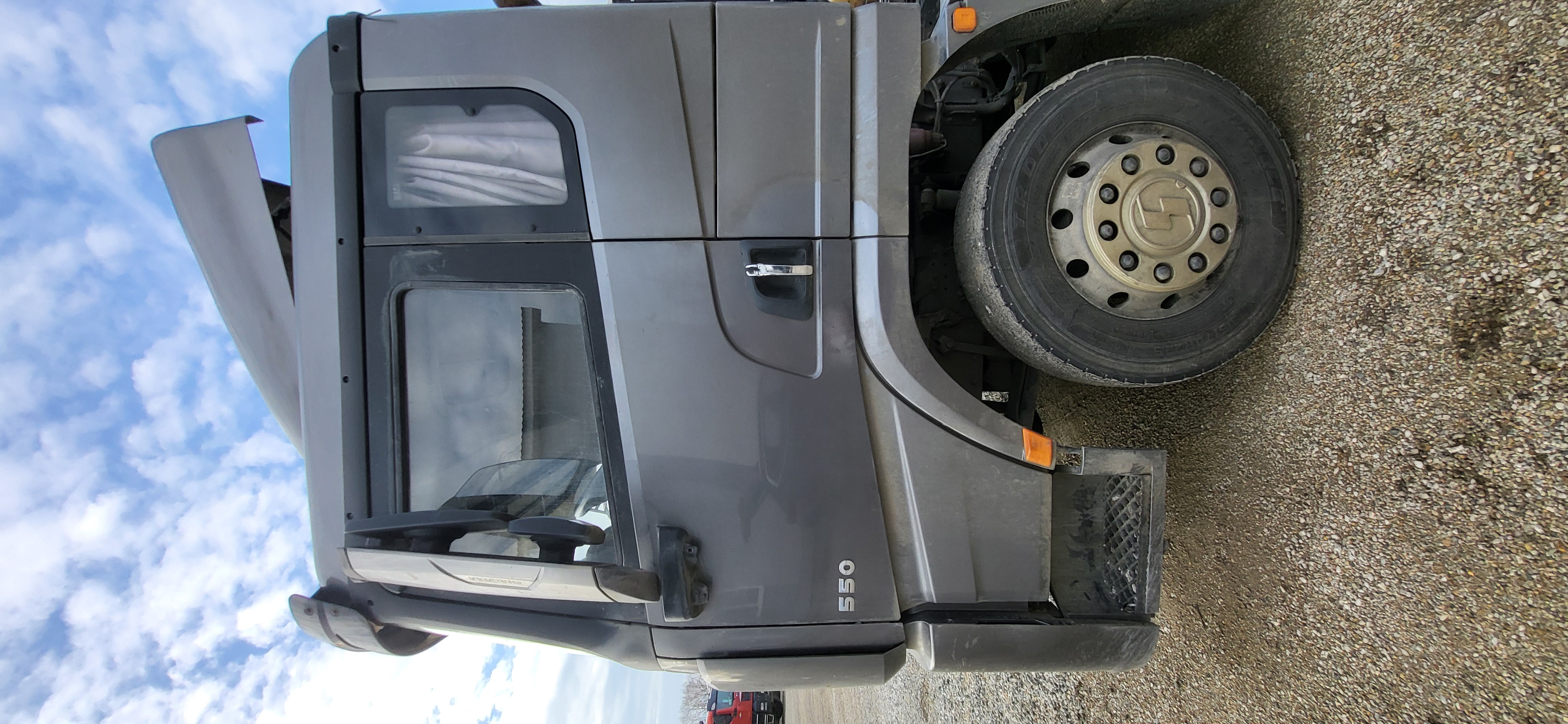 Shacman (Shaanxi) SX* 4x2 Седельный тягач 2023 г. - фото 4