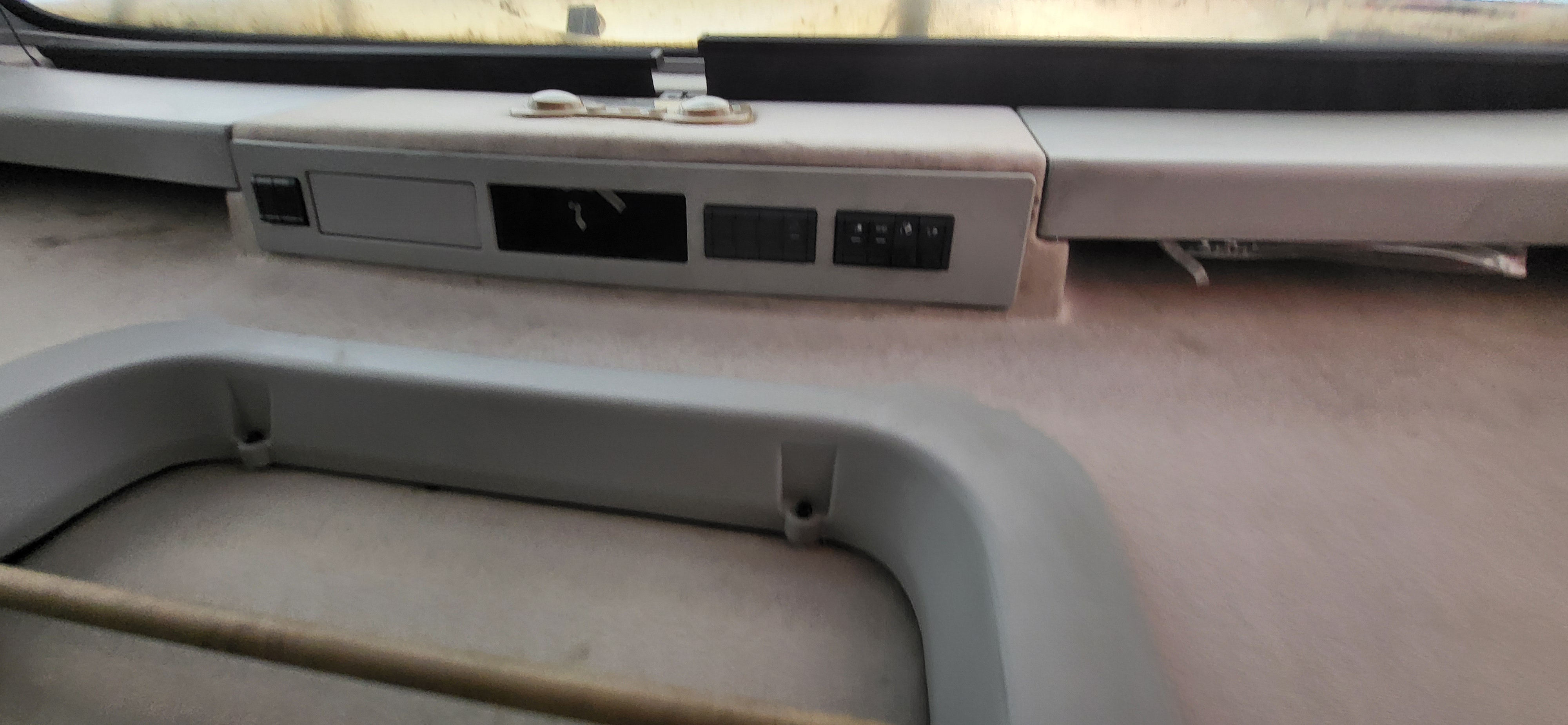 Shacman (Shaanxi) SX* 4x2 Седельный тягач 2023 г. - фото 19