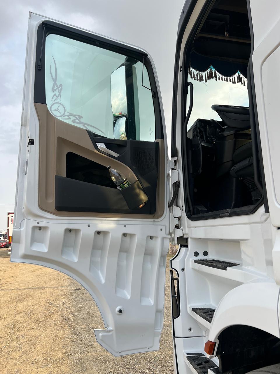 Mercedes-Benz ACTROS 4x2 Седельный тягач 2019 г. - фото 9