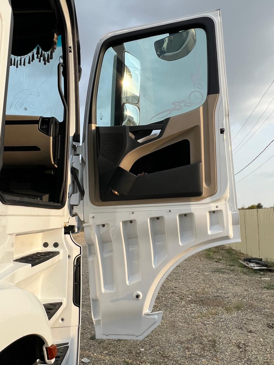 Mercedes-Benz ACTROS 4x2 Седельный тягач 2019 г. - фото 10