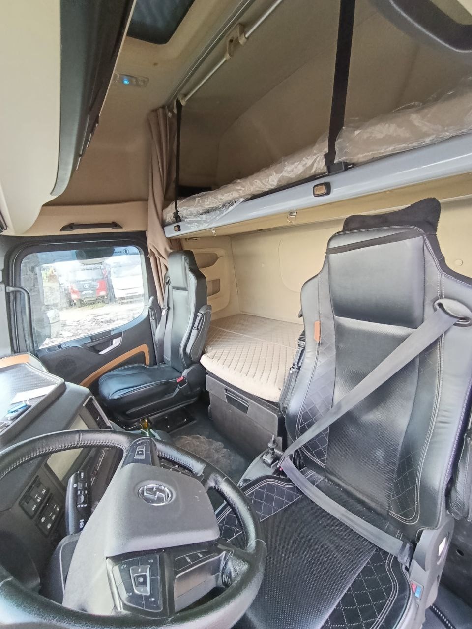 Shacman (Shaanxi) SX* 4x2 Седельный тягач 2023 г. - фото 12