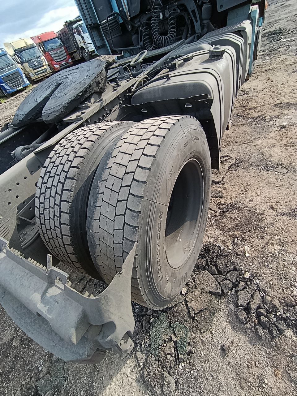 Shacman (Shaanxi) SX* 4x2 Седельный тягач 2023 г. - фото 16