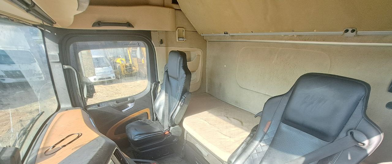 Shacman (Shaanxi) SX* 4x2 Седельный тягач 2023 г. - фото 8