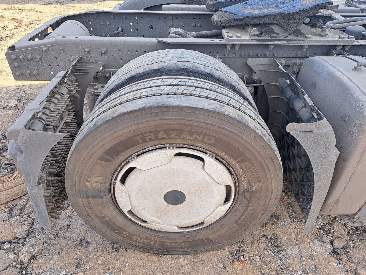 Shacman (Shaanxi) SX* 4x2 Седельный тягач 2023 г. - фото 12