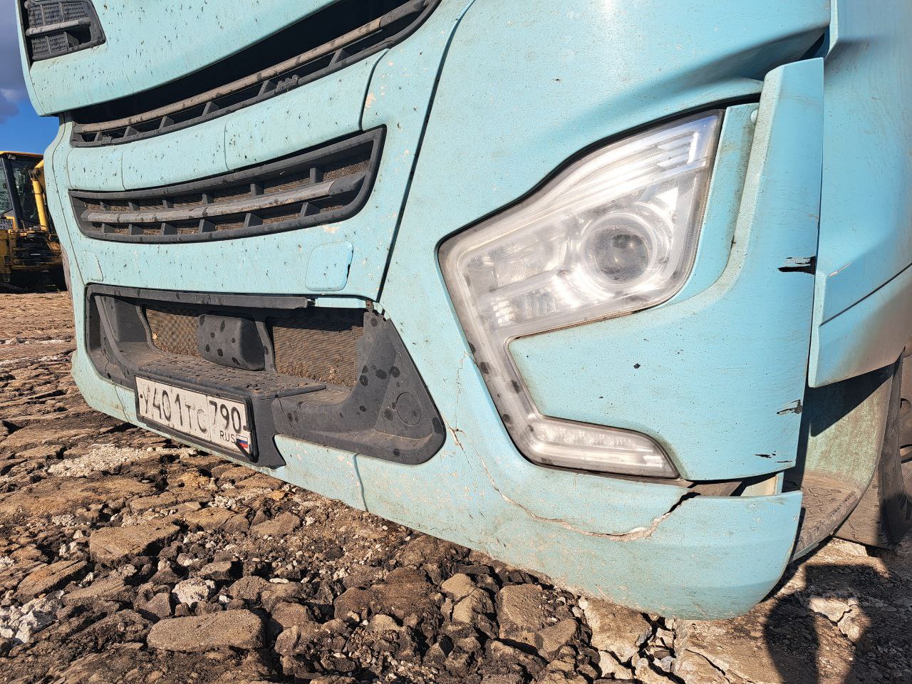 Shacman (Shaanxi) SX* 4x2 Седельный тягач 2023 г. - фото 16