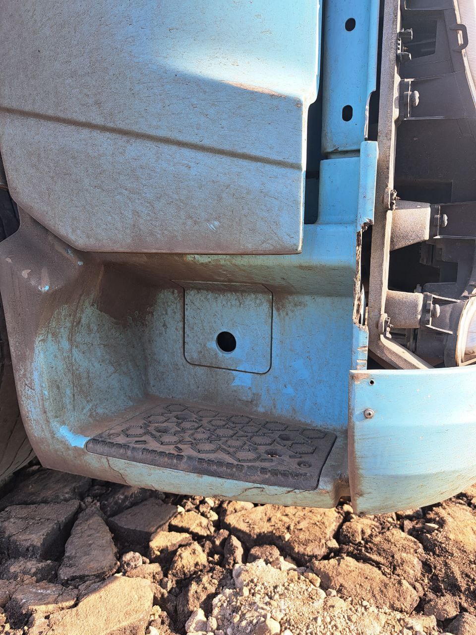 Shacman (Shaanxi) SX* 4x2 Седельный тягач 2023 г. - фото 17