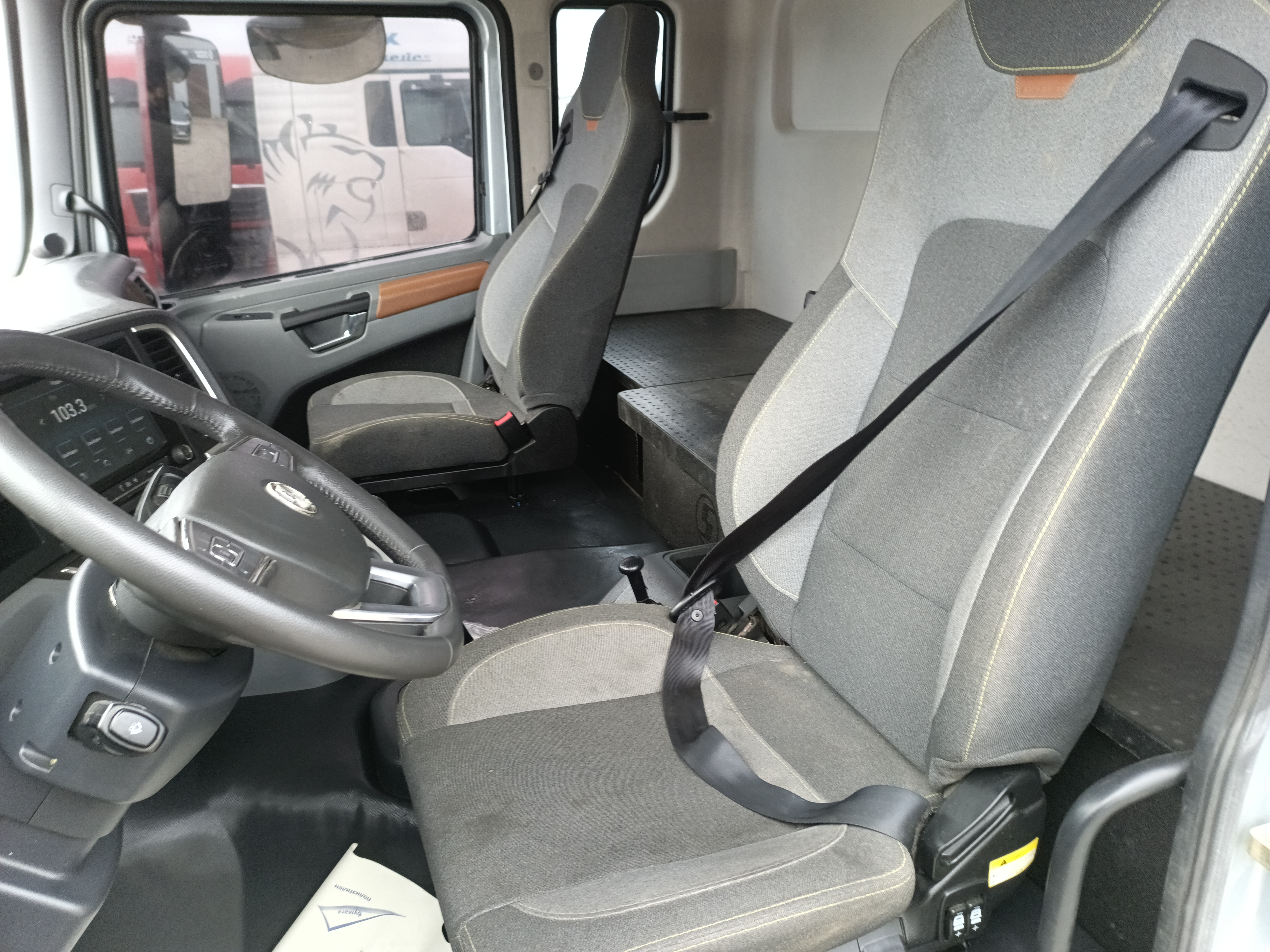 Shacman (Shaanxi) SX* 6x4 Автобетоносмеситель 2023 г. - фото 10