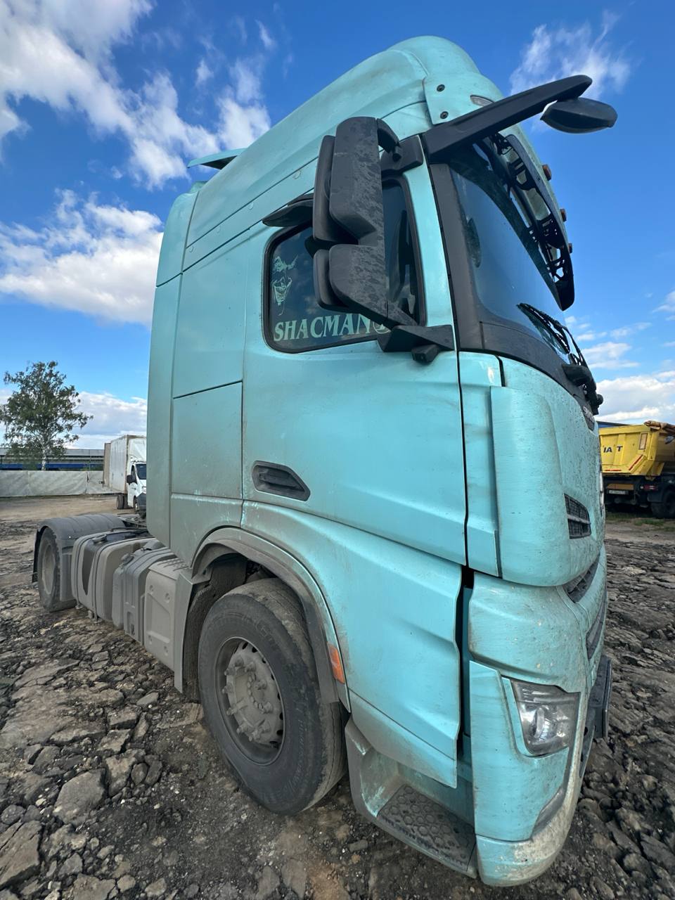 Shacman (Shaanxi) SX* 4x2 Седельный тягач 2023 г. - фото 2