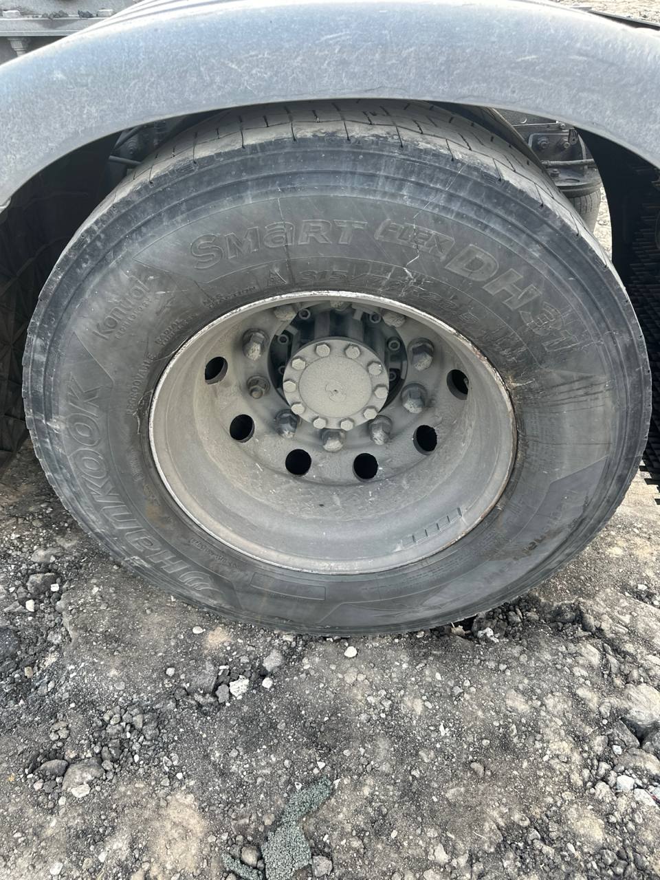 Shacman (Shaanxi) SX* 4x2 Седельный тягач 2023 г. - фото 12