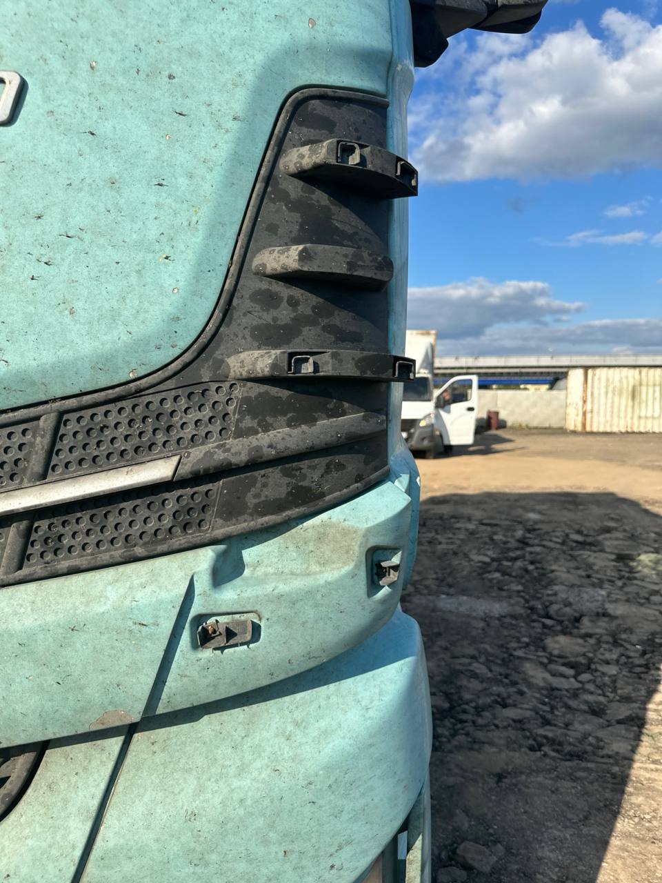 Shacman (Shaanxi) SX* 4x2 Седельный тягач 2023 г. - фото 17