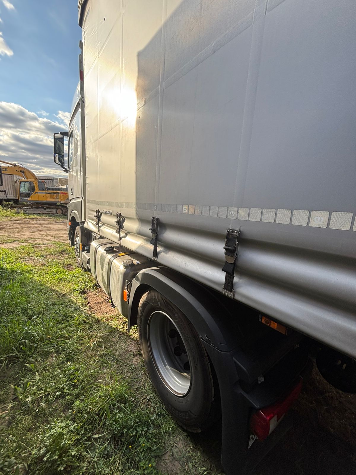 Mercedes-Benz ACTROS 4x2 Седельный тягач 2023 г. - фото 5