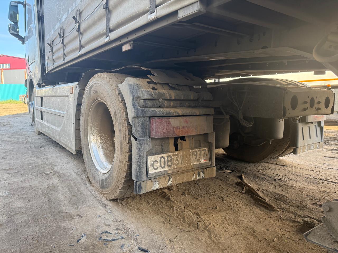 Shacman (Shaanxi) SX* 4x2 Седельный тягач 2023 г. - фото 17