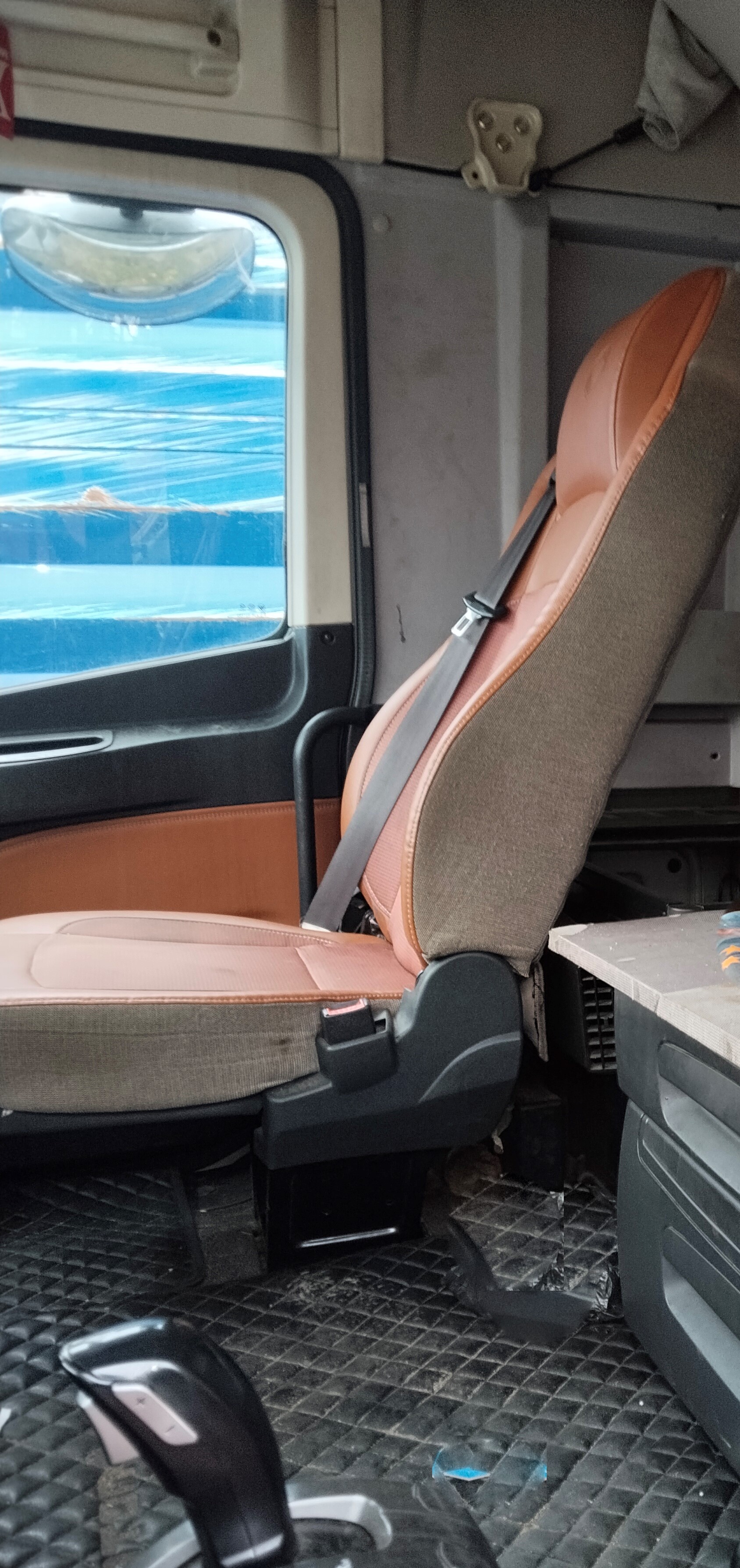 Foton AUMAN 4x2 Седельный тягач 2022 г. - фото 7